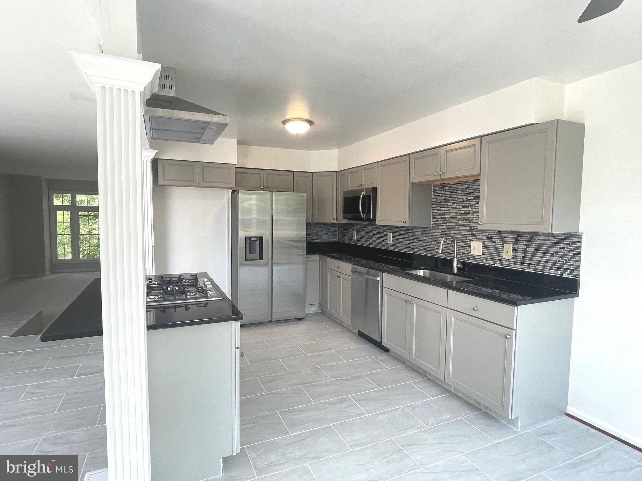 SULLY STATION - Residential