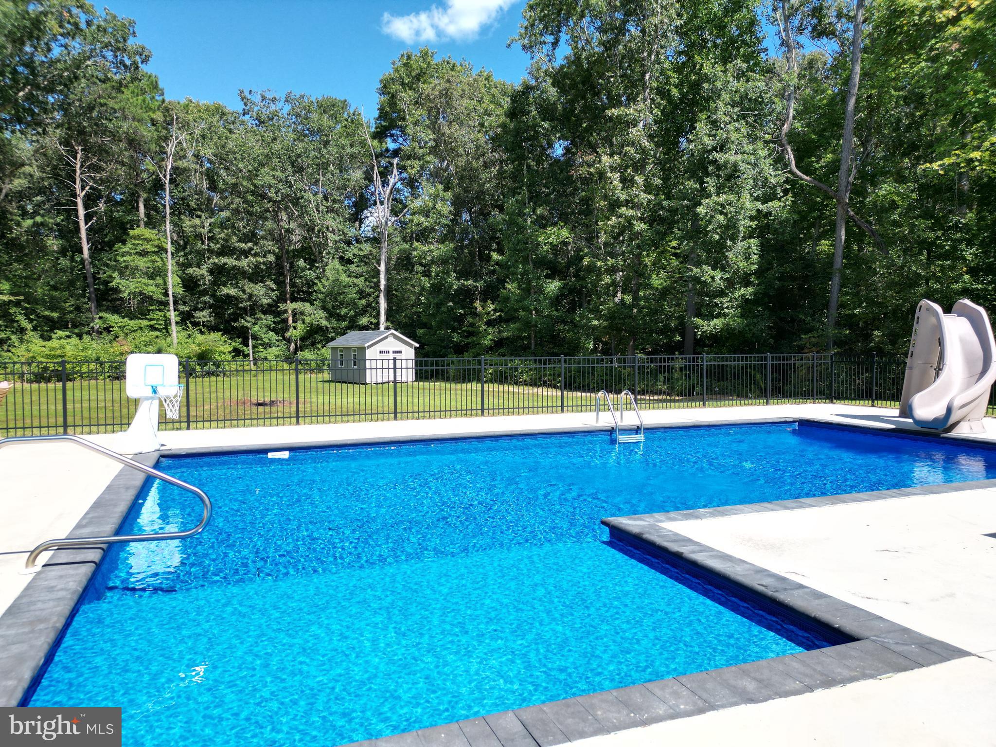 DEERE COUNTRY - Residential