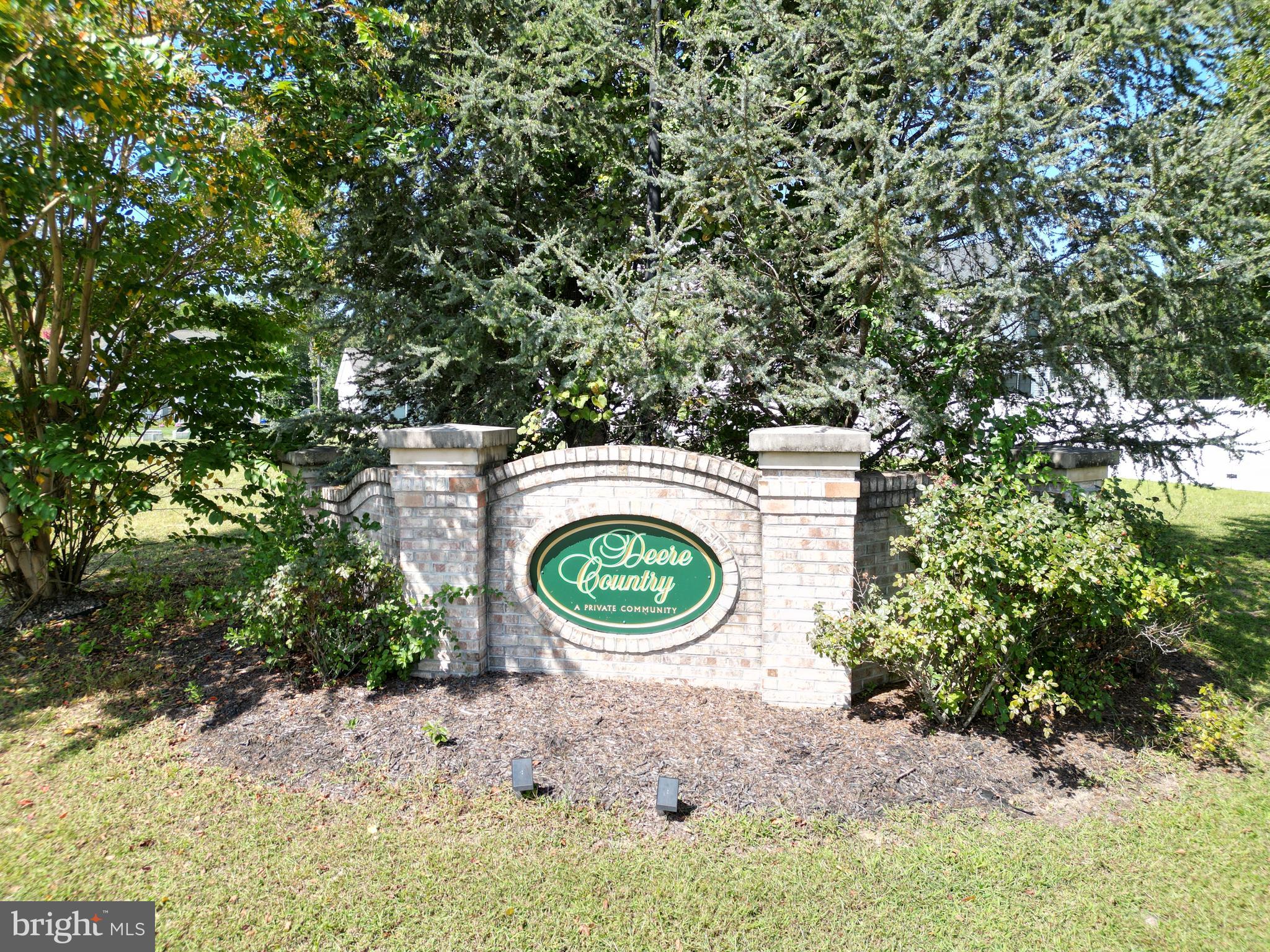 DEERE COUNTRY - Residential