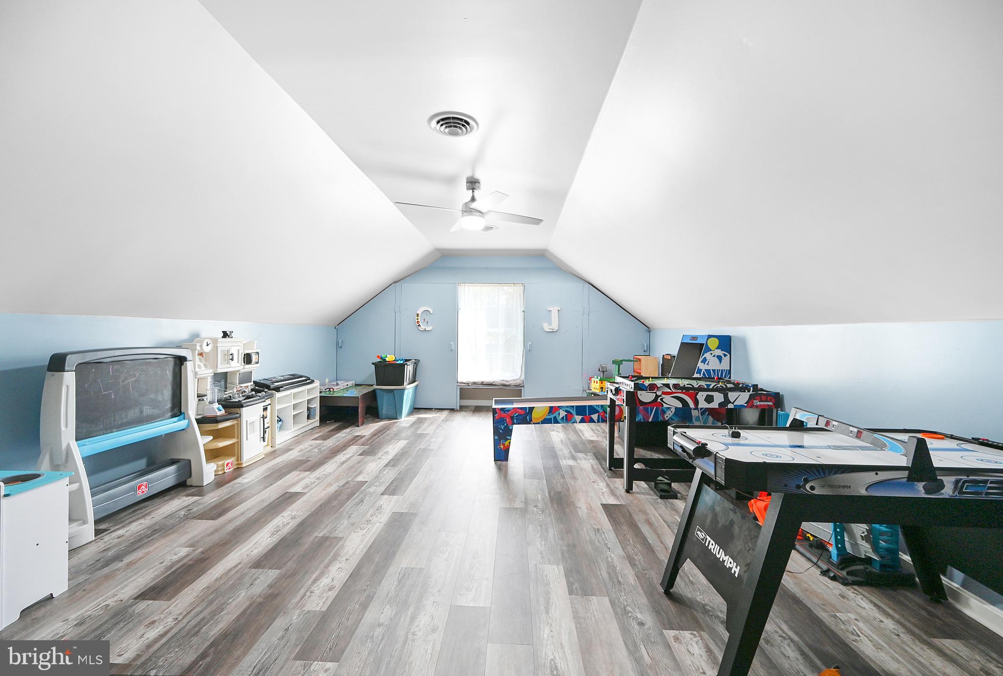 DEERE COUNTRY - Residential