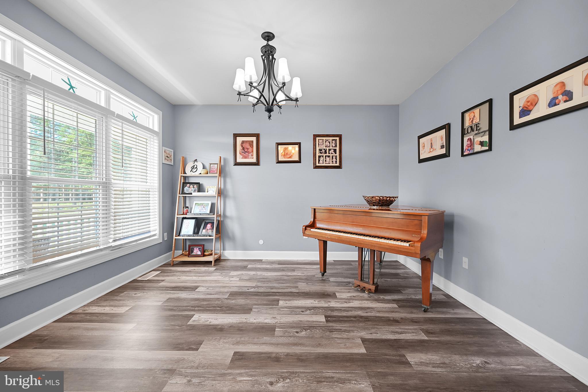 DEERE COUNTRY - Residential