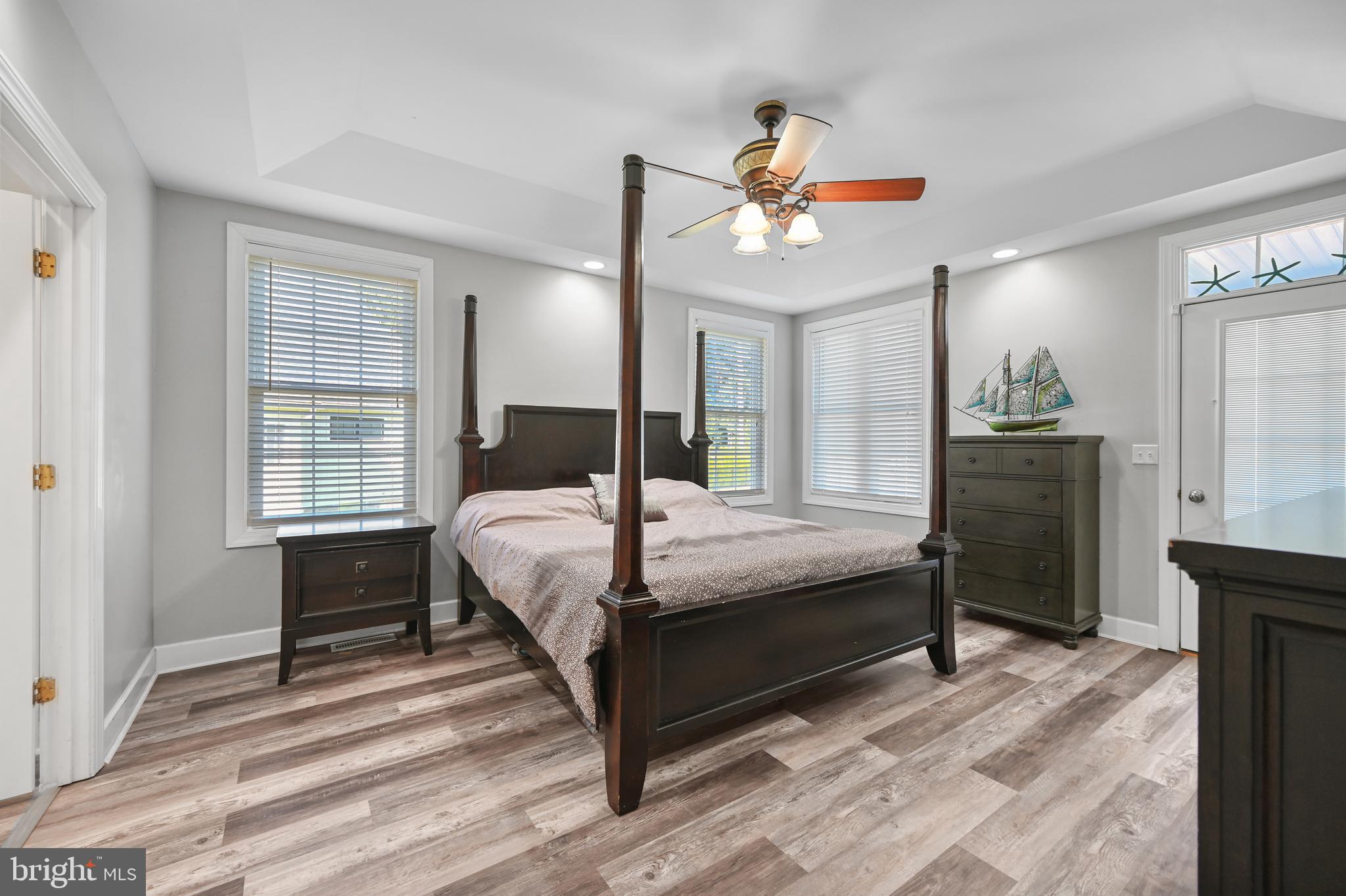 DEERE COUNTRY - Residential