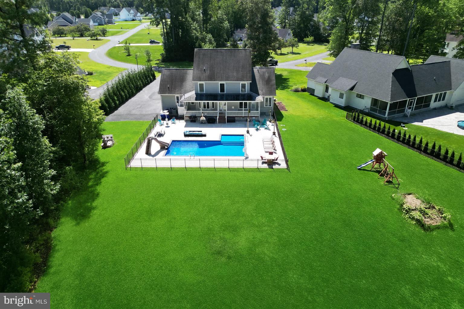 DEERE COUNTRY - Residential