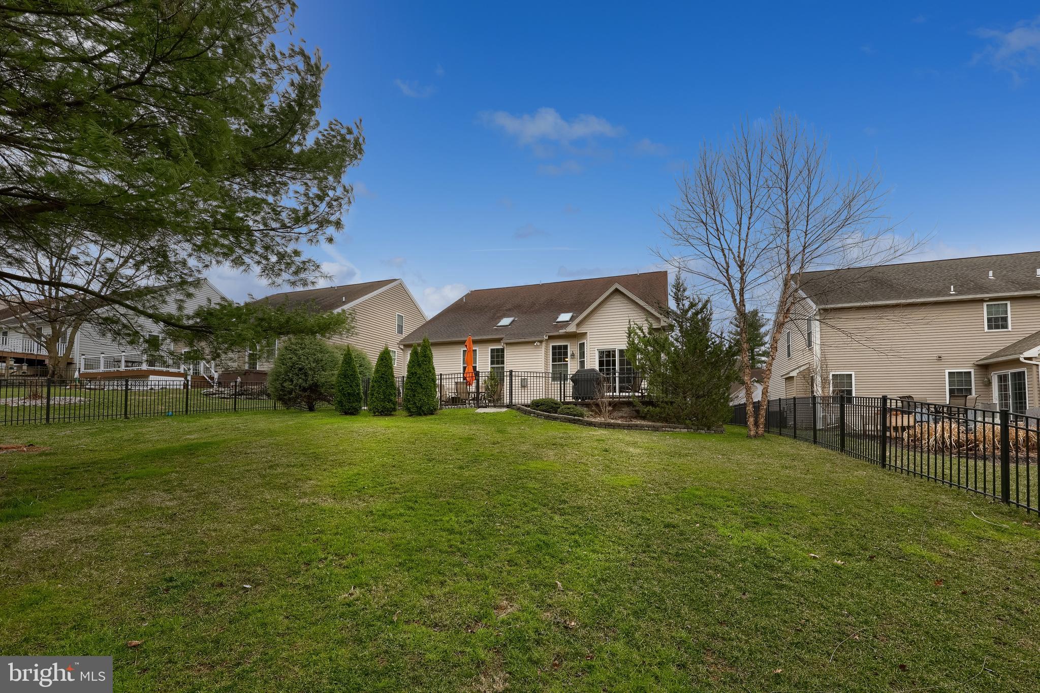 LAFAYETTE PLACE - Residential