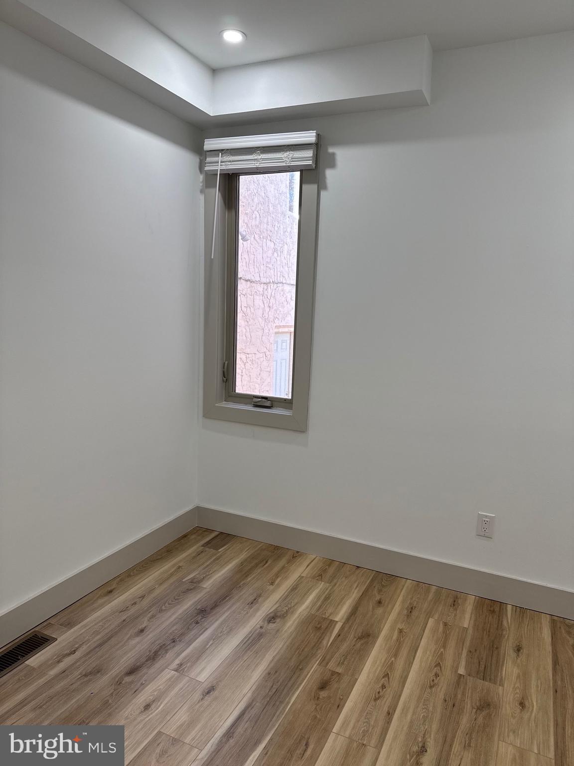 TEMPLE UNIVERSITY - Residential Lease