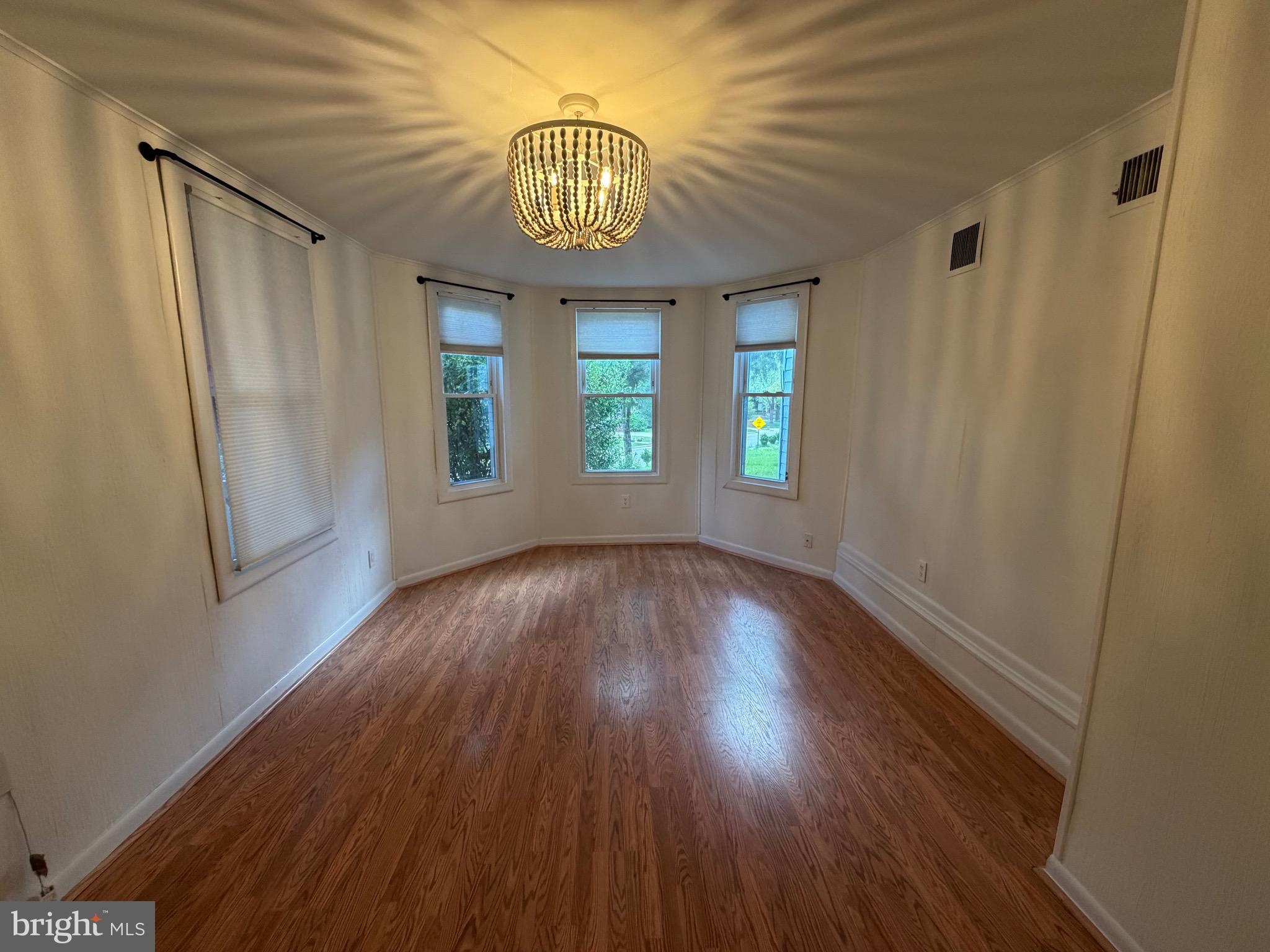 5014 DELAWARE STREET