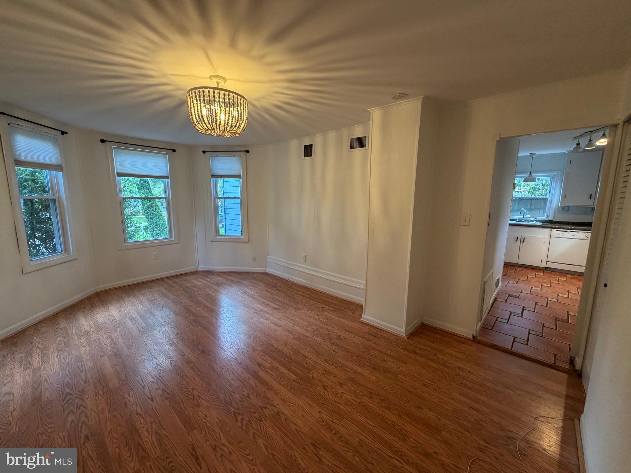 5014 DELAWARE STREET