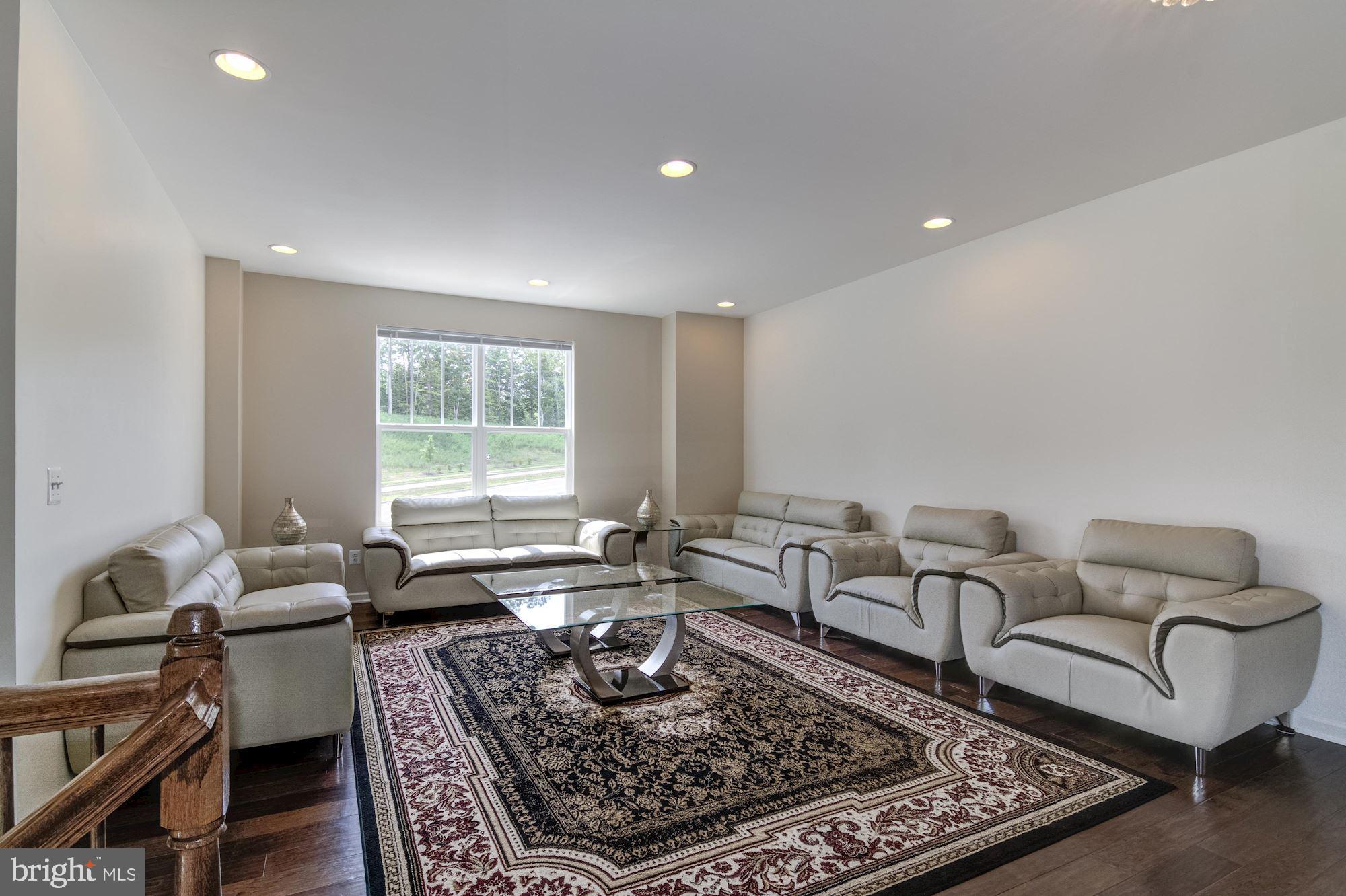 COLONIAL FORGE - Residential