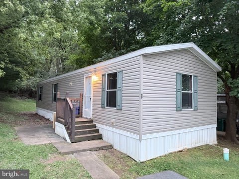 Mobile Home For Sale - 901 S Spring Garden Street #LOT 69<br/> Cumberland County, CARLISLE, PA 17015