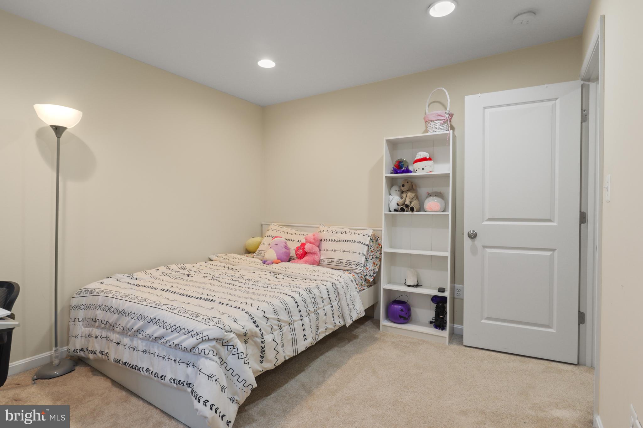 PEMBROOKE - Residential