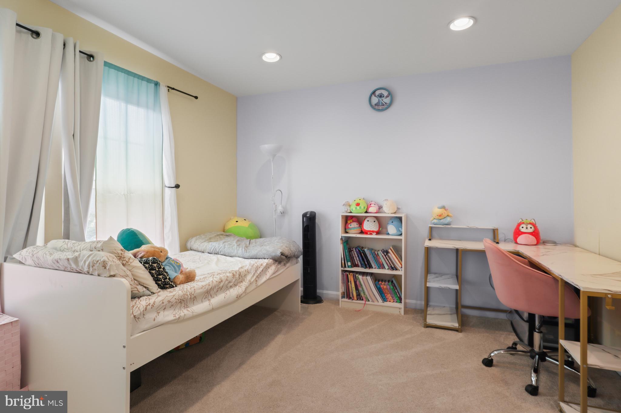 PEMBROOKE - Residential