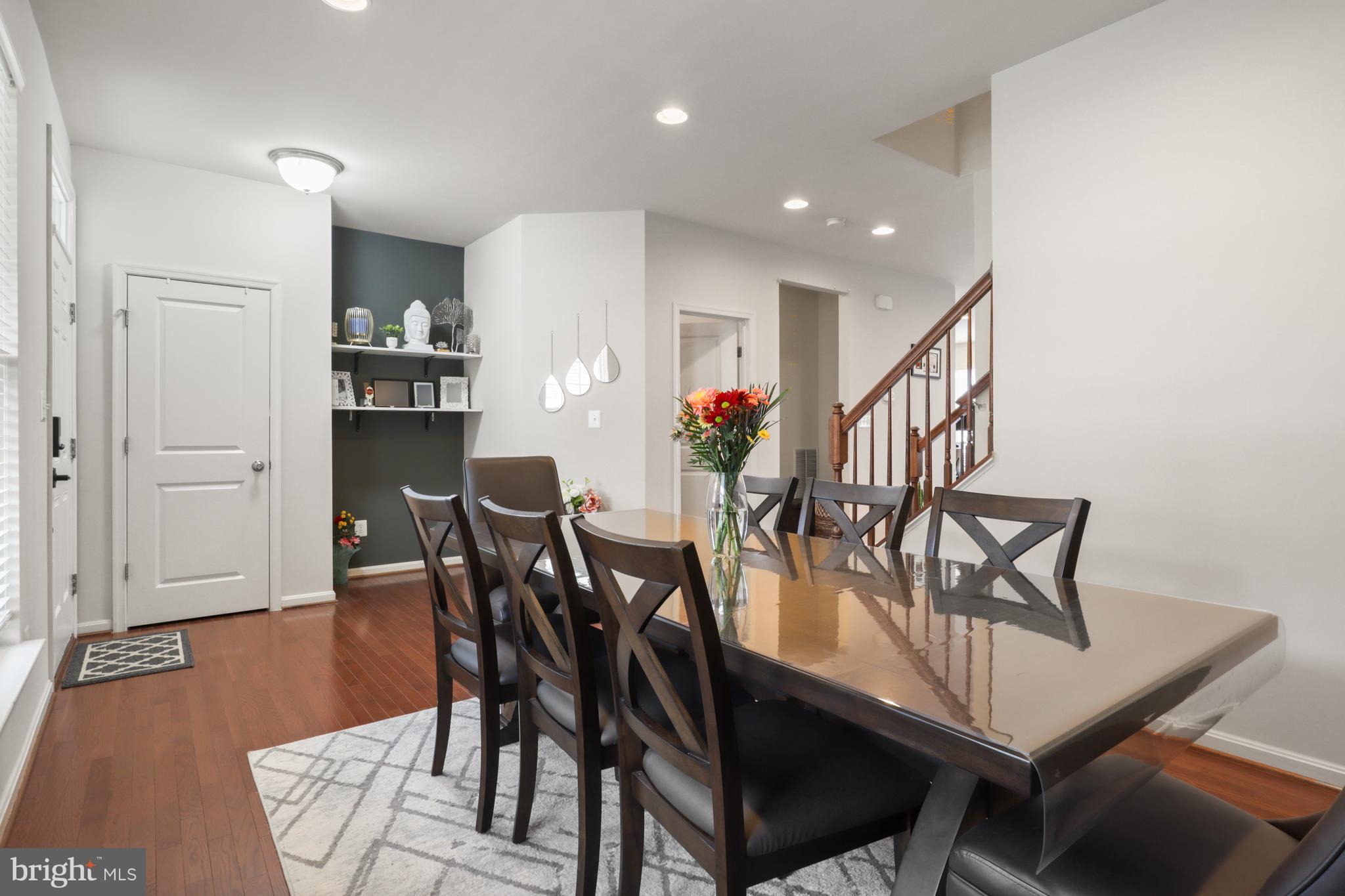 PEMBROOKE - Residential