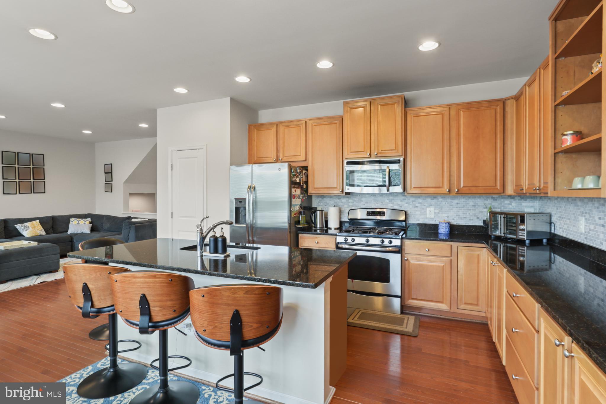 PEMBROOKE - Residential