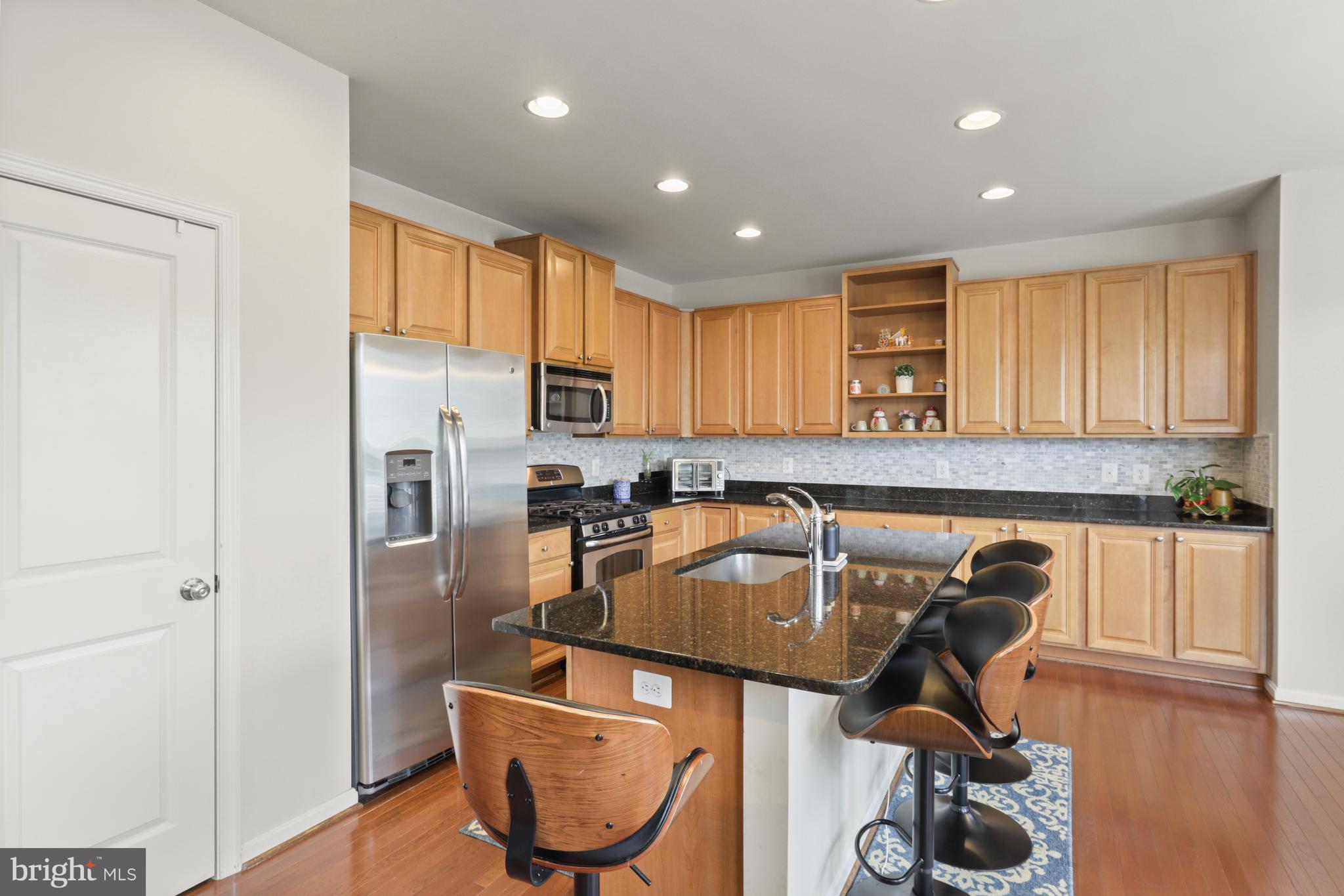 PEMBROOKE - Residential