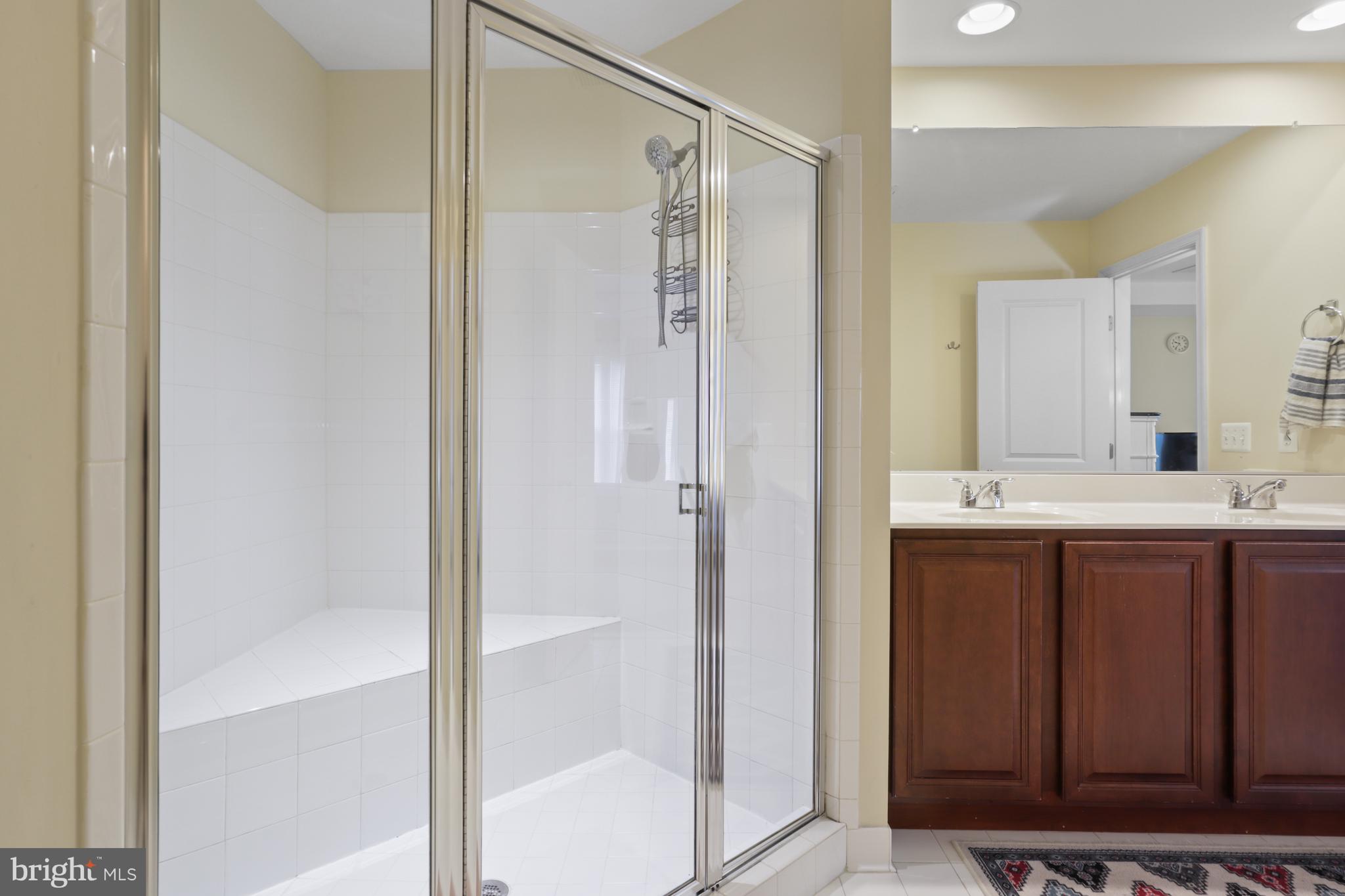 PEMBROOKE - Residential