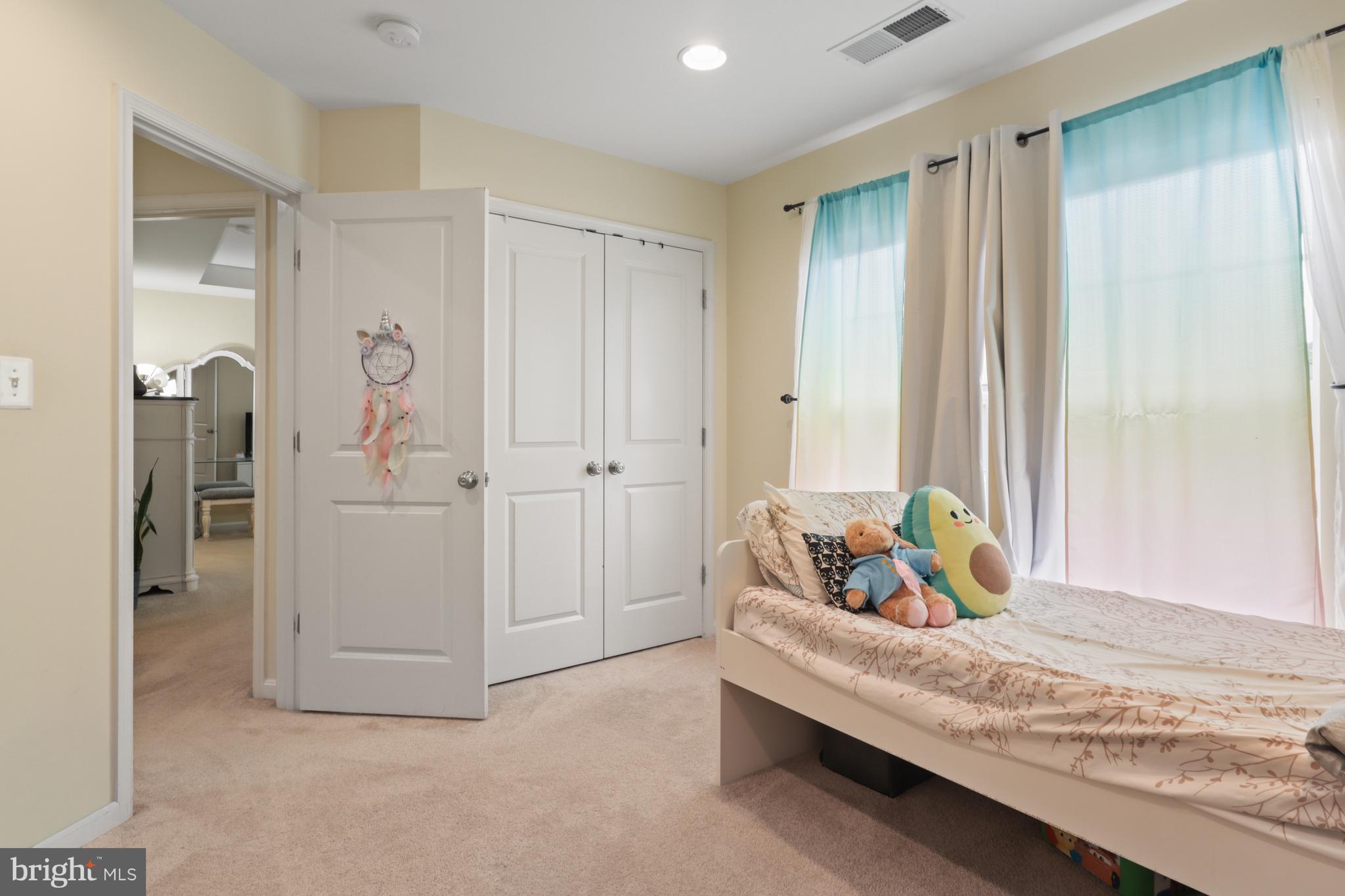 PEMBROOKE - Residential