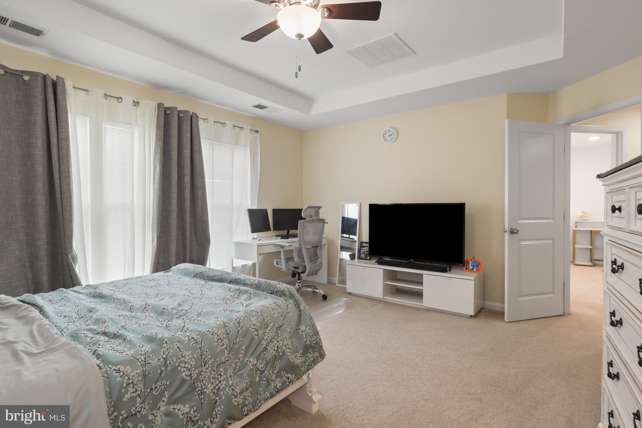 PEMBROOKE - Residential