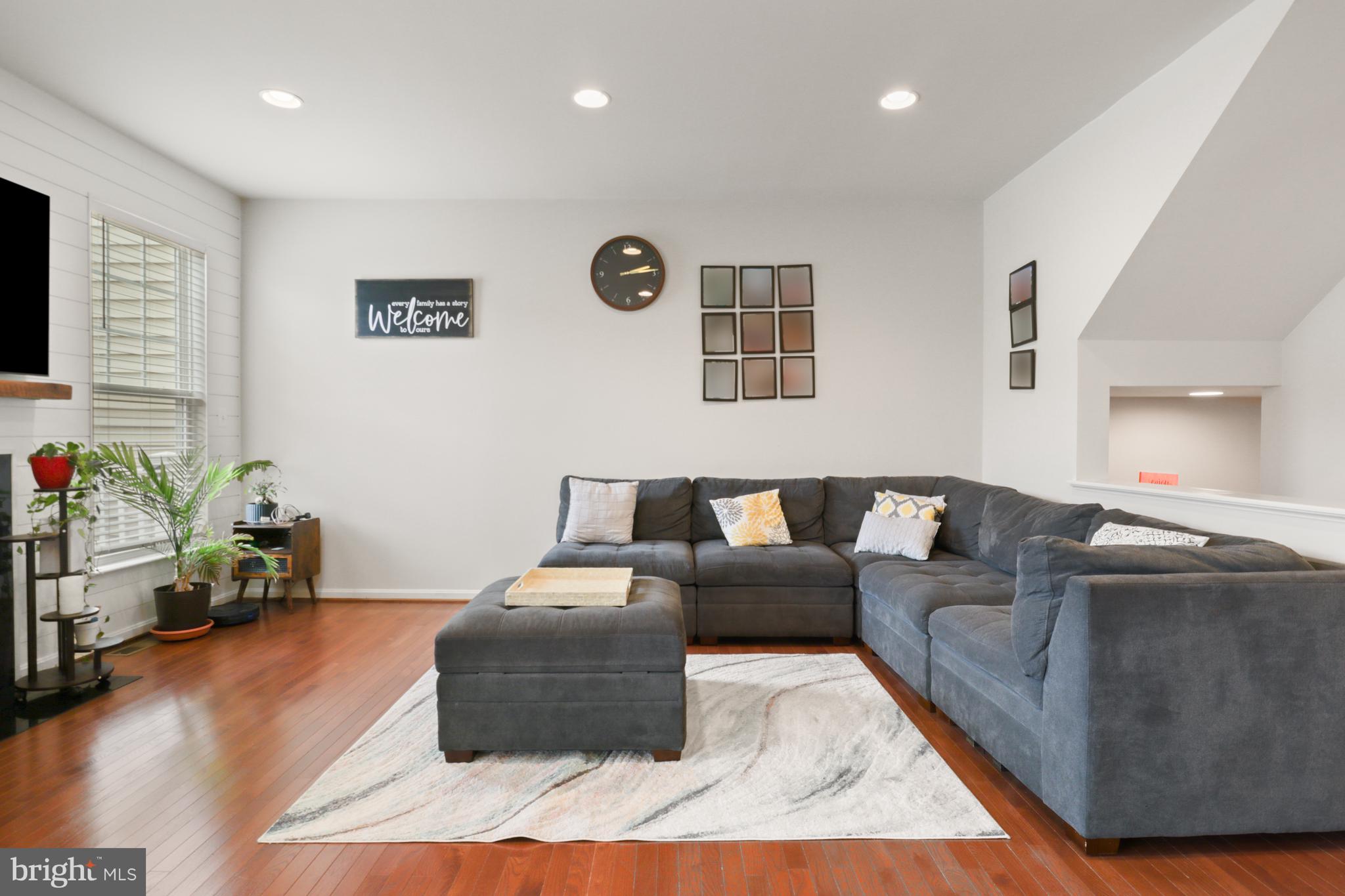 PEMBROOKE - Residential