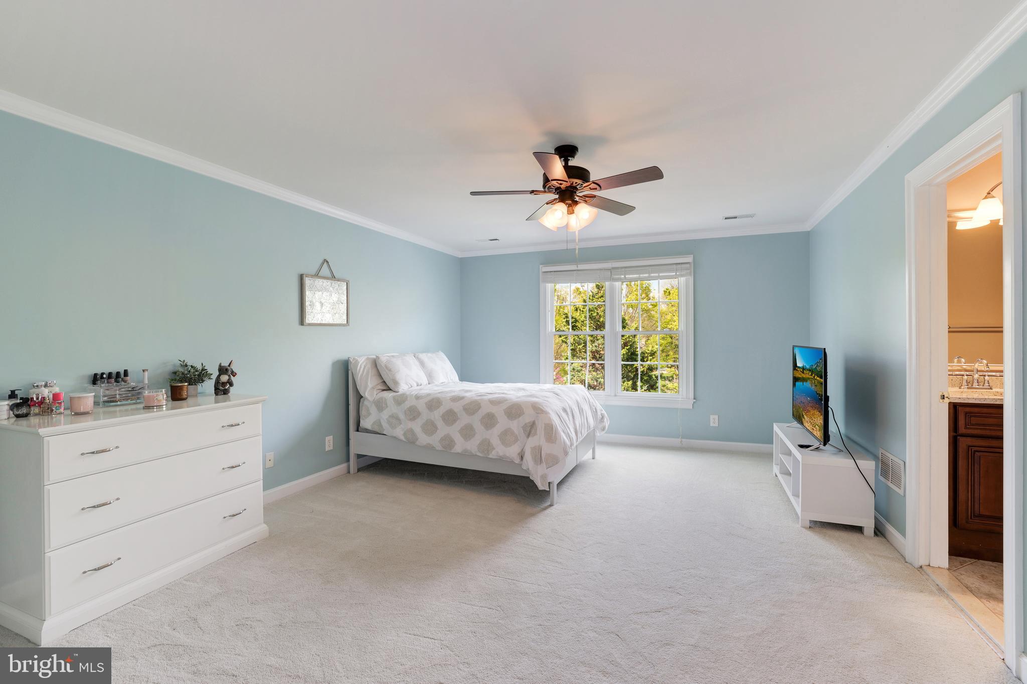 MCLEAN HUNDRED - Residential