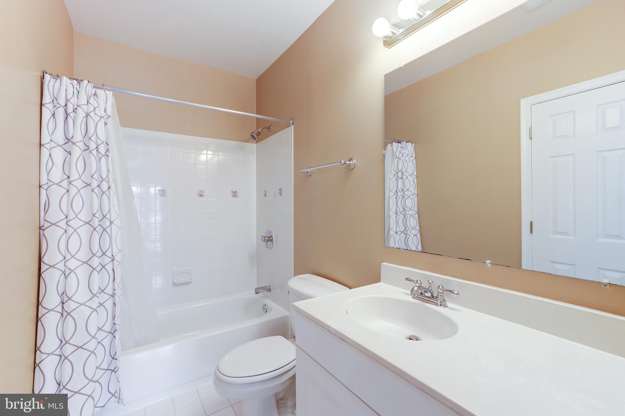 MCLEAN HUNDRED - Residential