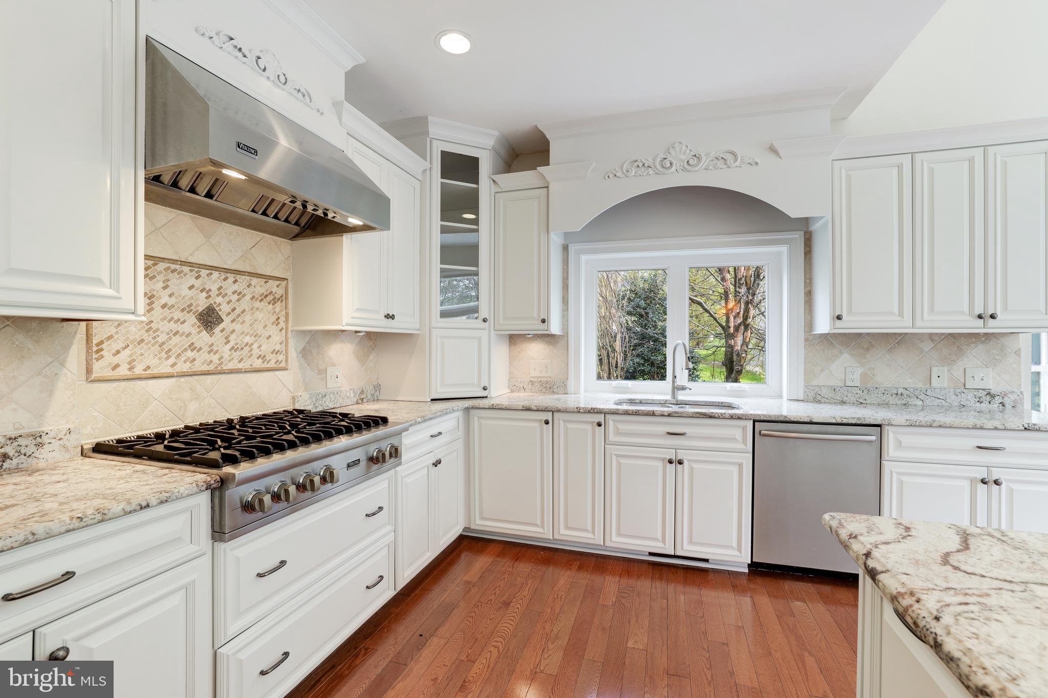 MCLEAN HUNDRED - Residential