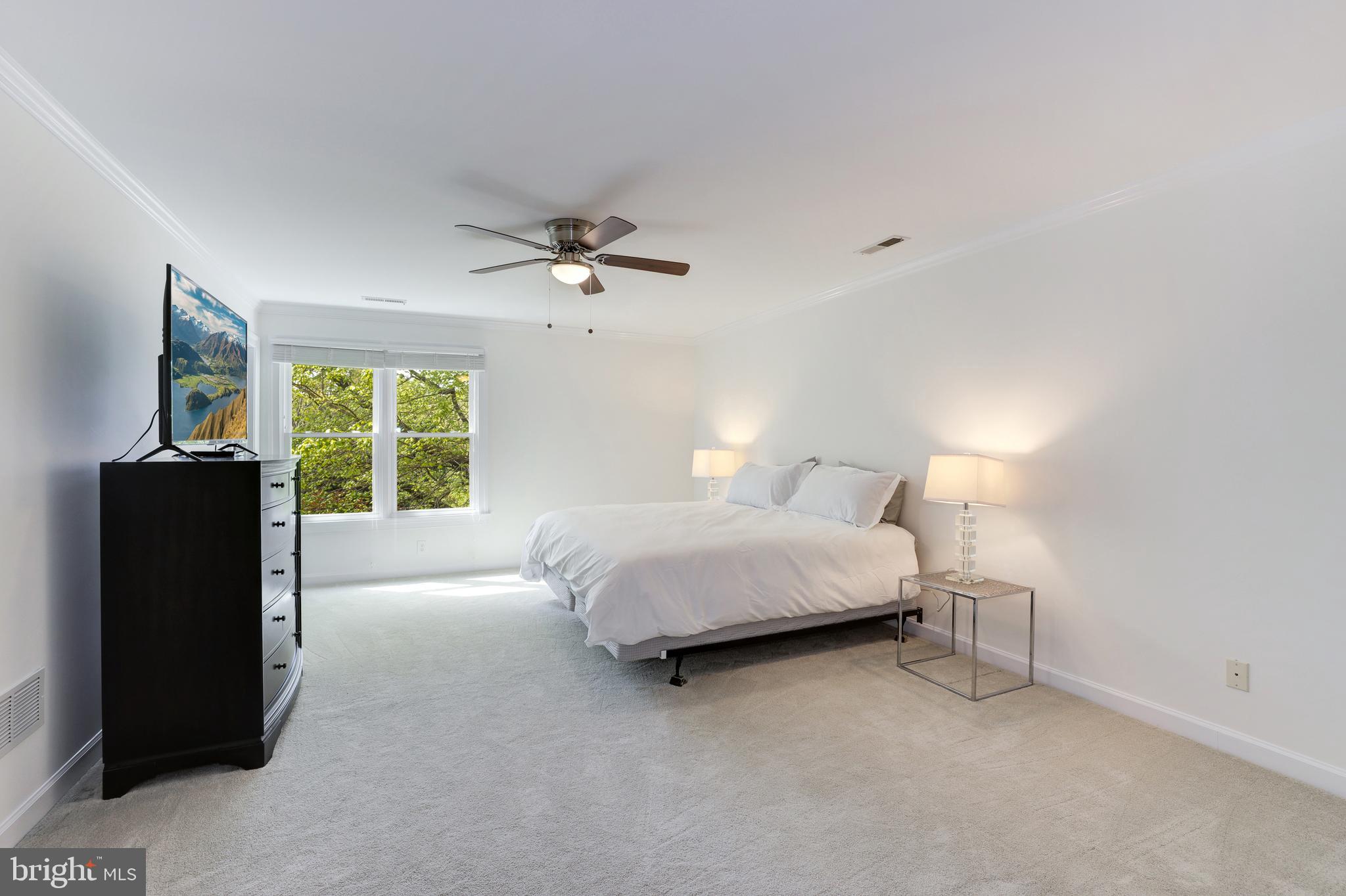 MCLEAN HUNDRED - Residential