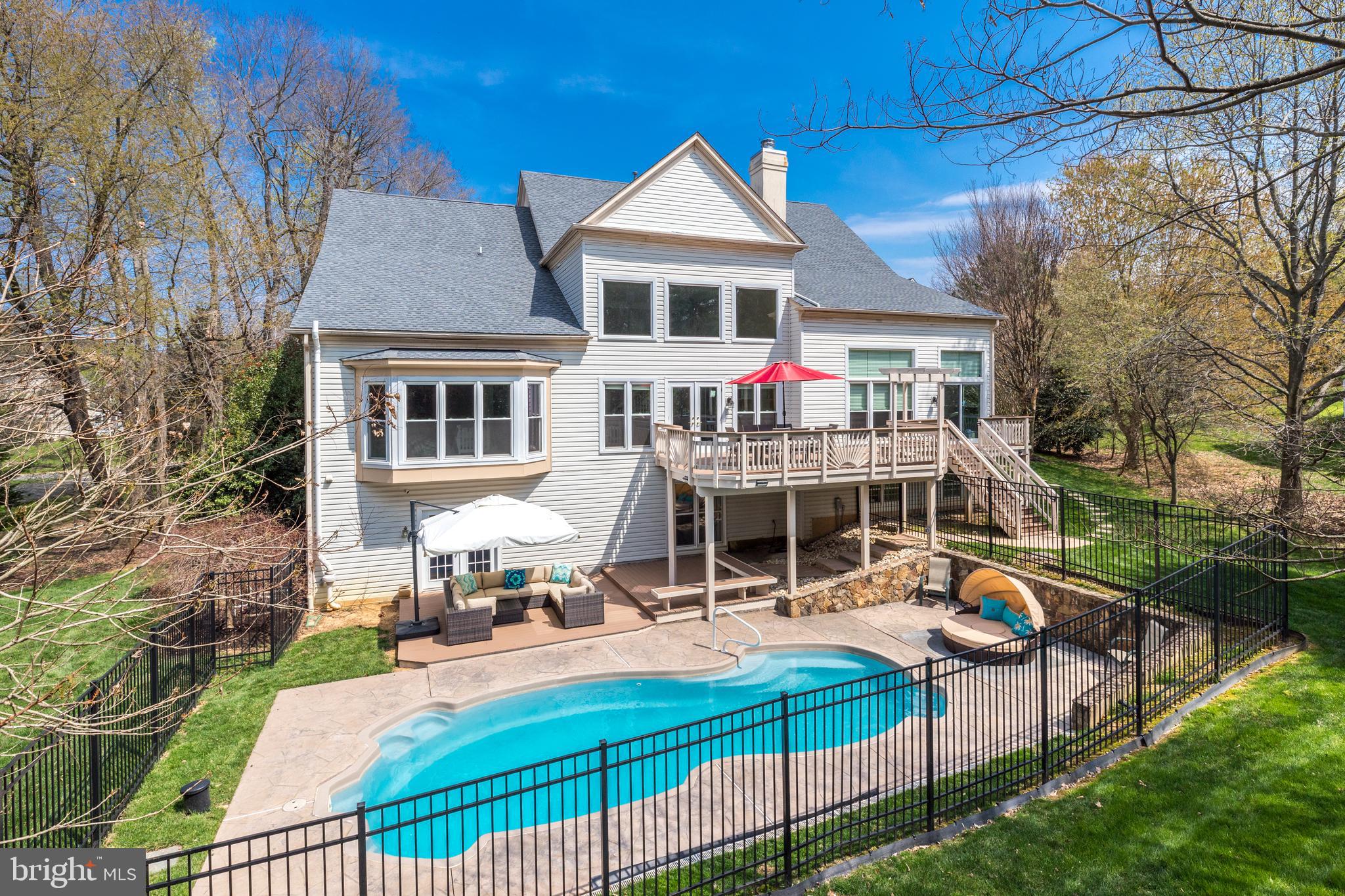 MCLEAN HUNDRED - Residential