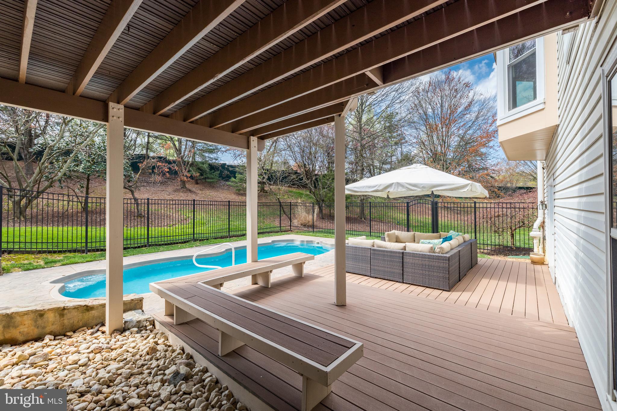 MCLEAN HUNDRED - Residential