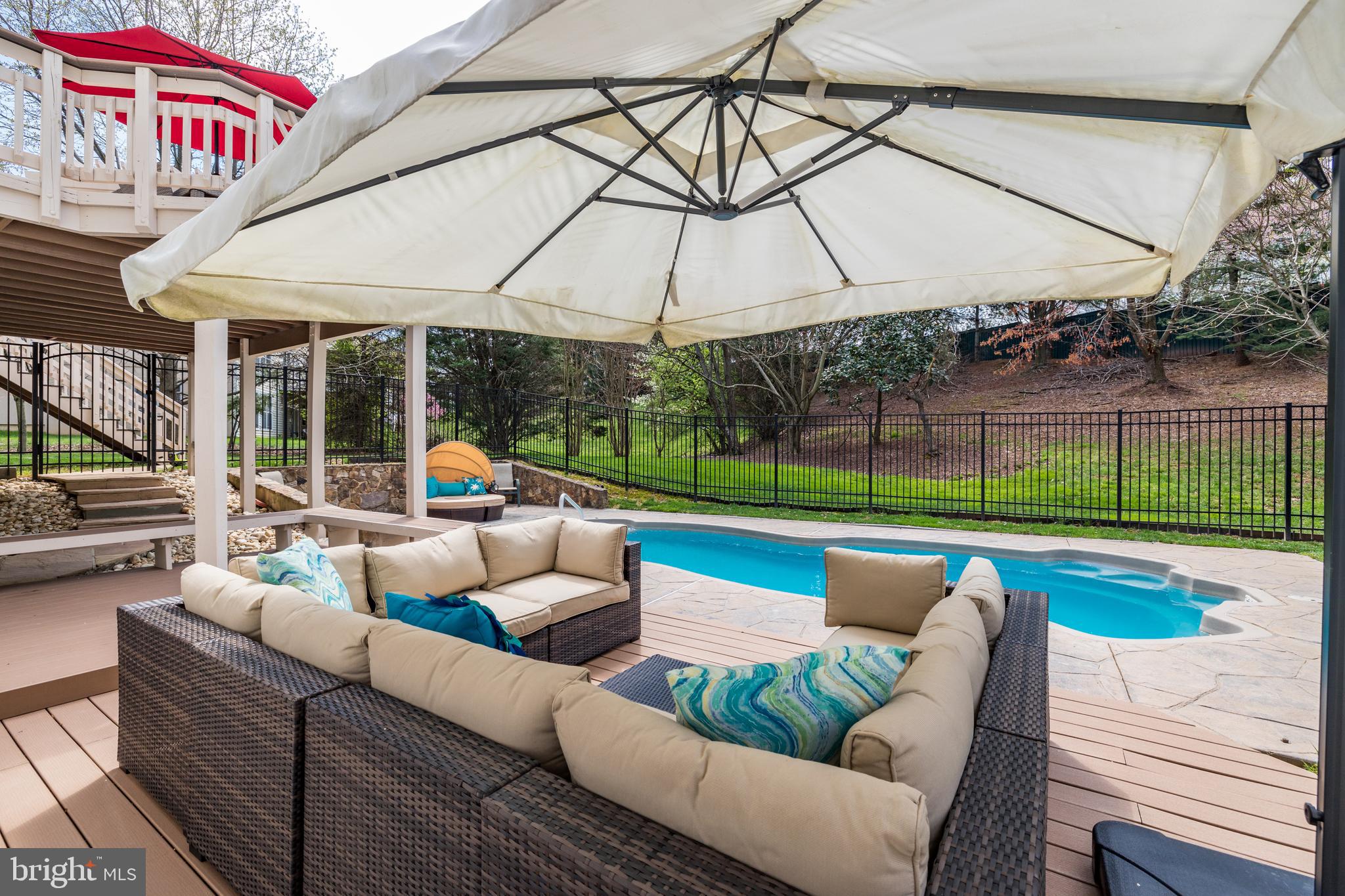 MCLEAN HUNDRED - Residential