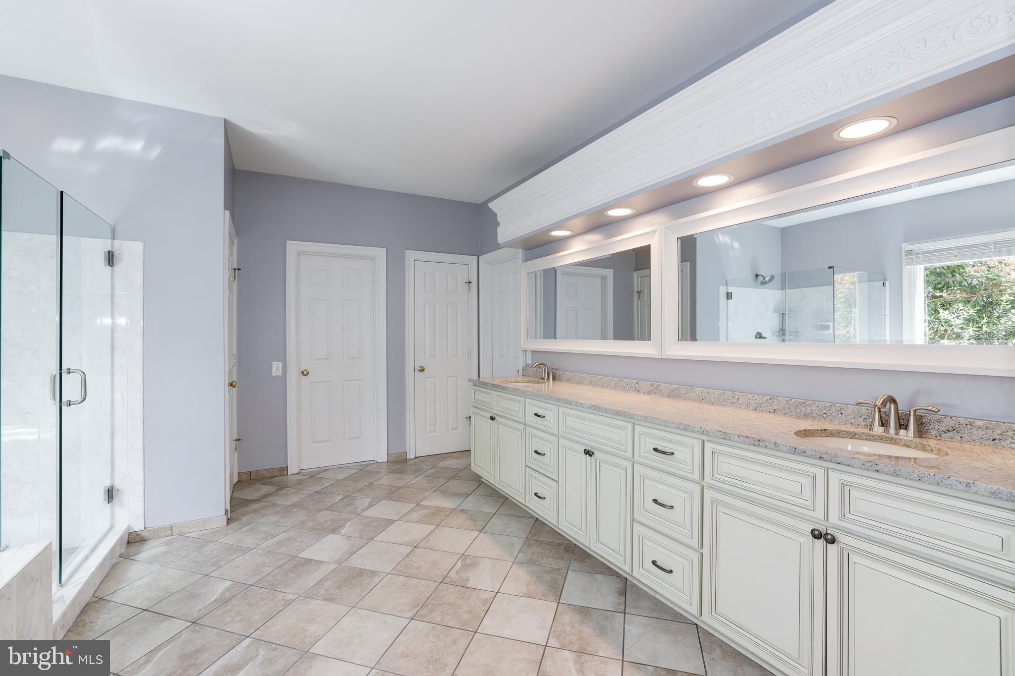 MCLEAN HUNDRED - Residential