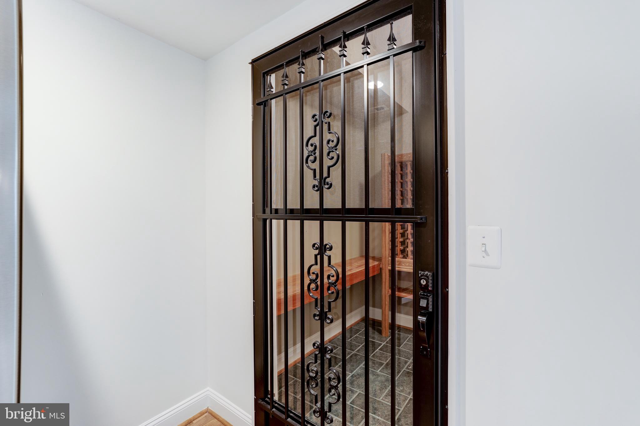 MCLEAN HUNDRED - Residential