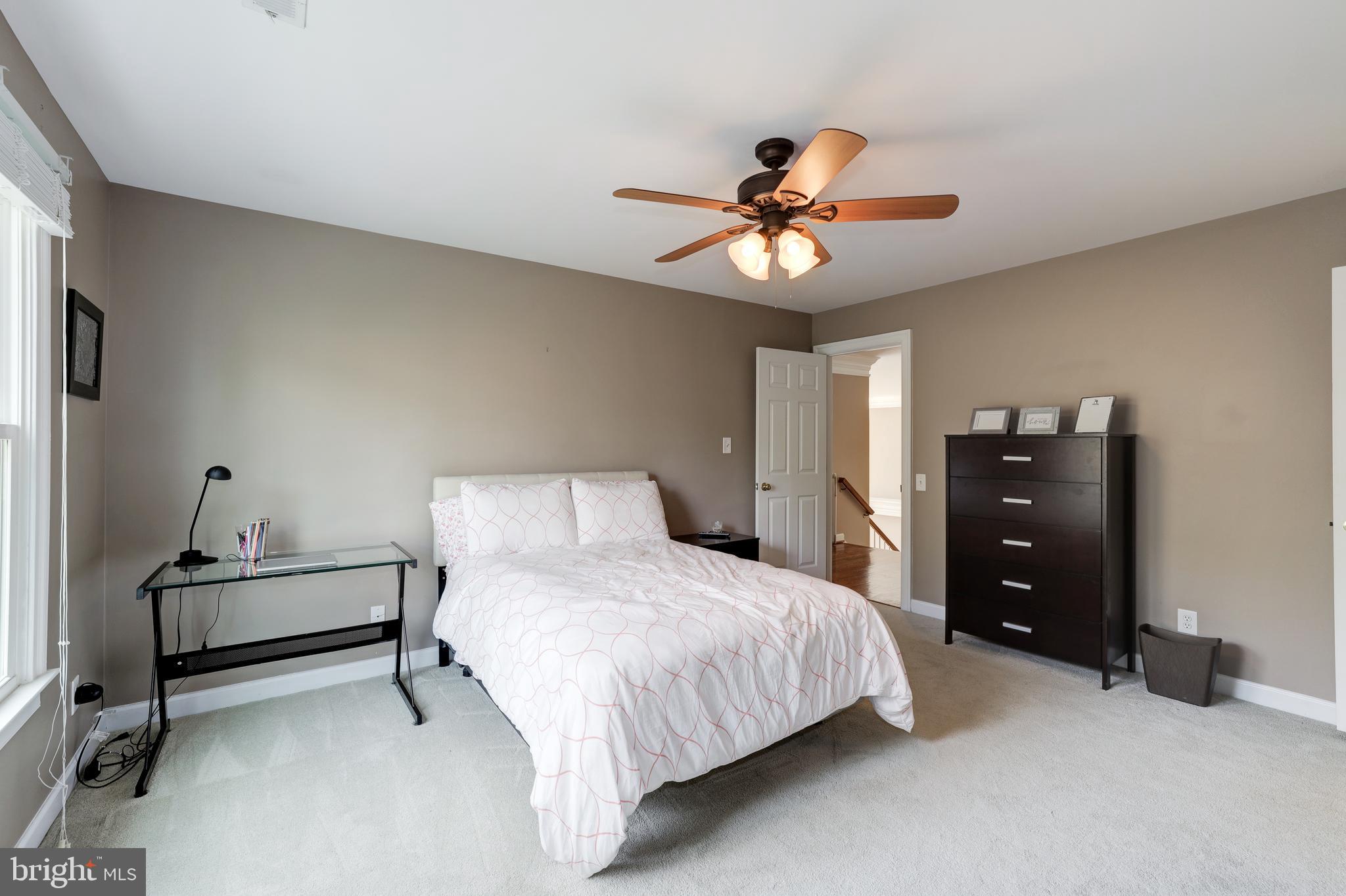 MCLEAN HUNDRED - Residential