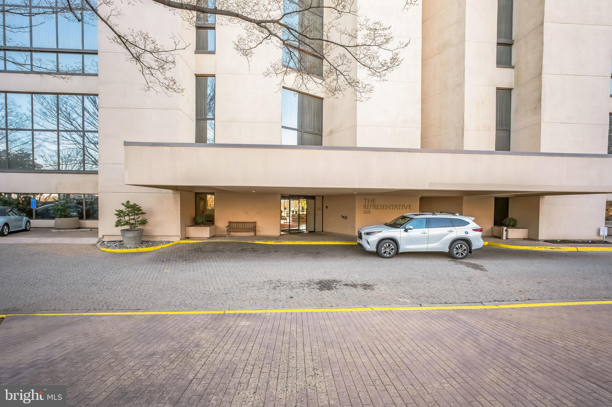 THE REPRESENTATIVE - Residential Lease