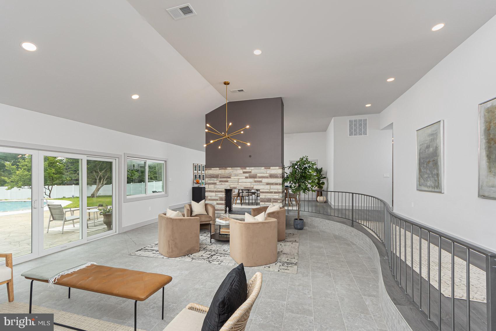 DUMBARTON HEIGHTS - Residential