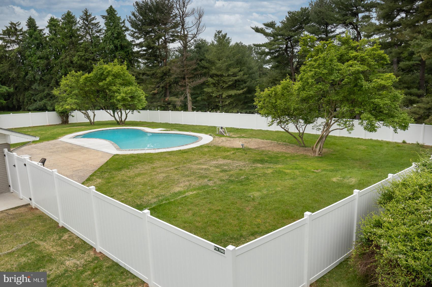 DUMBARTON HEIGHTS - Residential