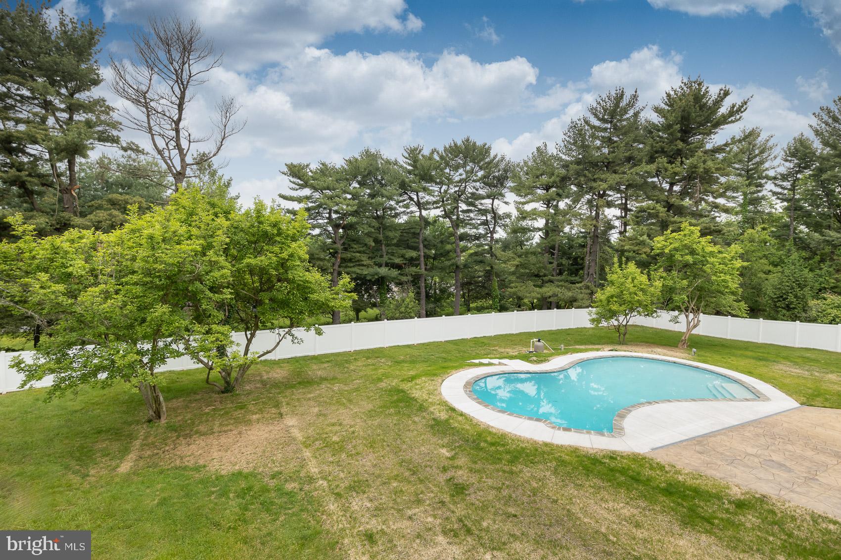 DUMBARTON HEIGHTS - Residential