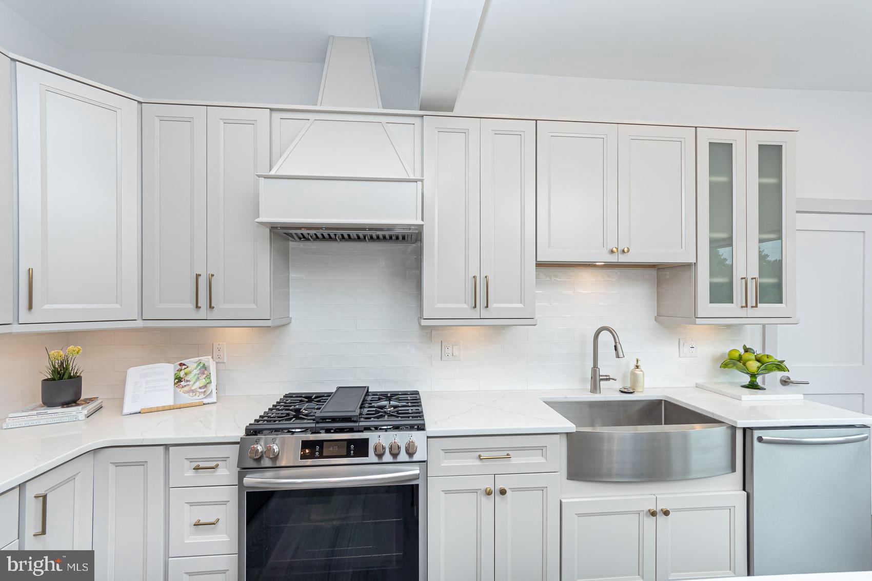 DUMBARTON HEIGHTS - Residential