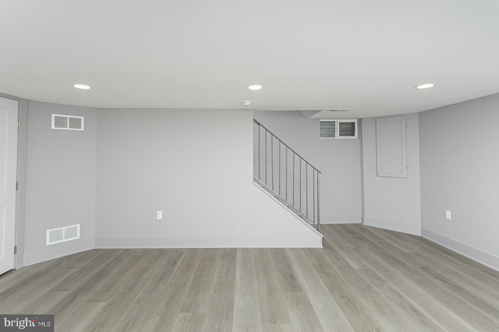 DUMBARTON HEIGHTS - Residential