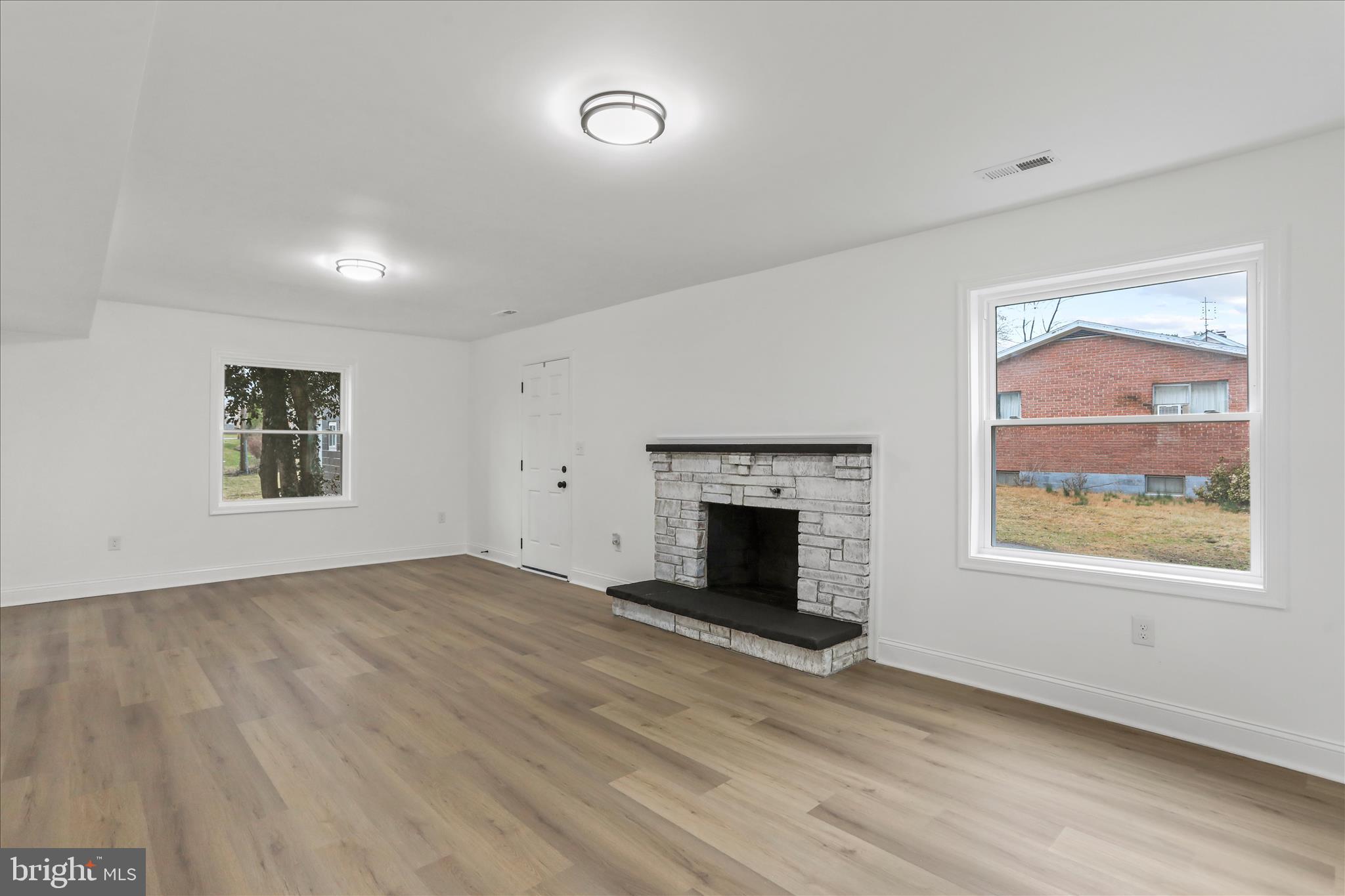 GREENBERRY HILLS - Residential