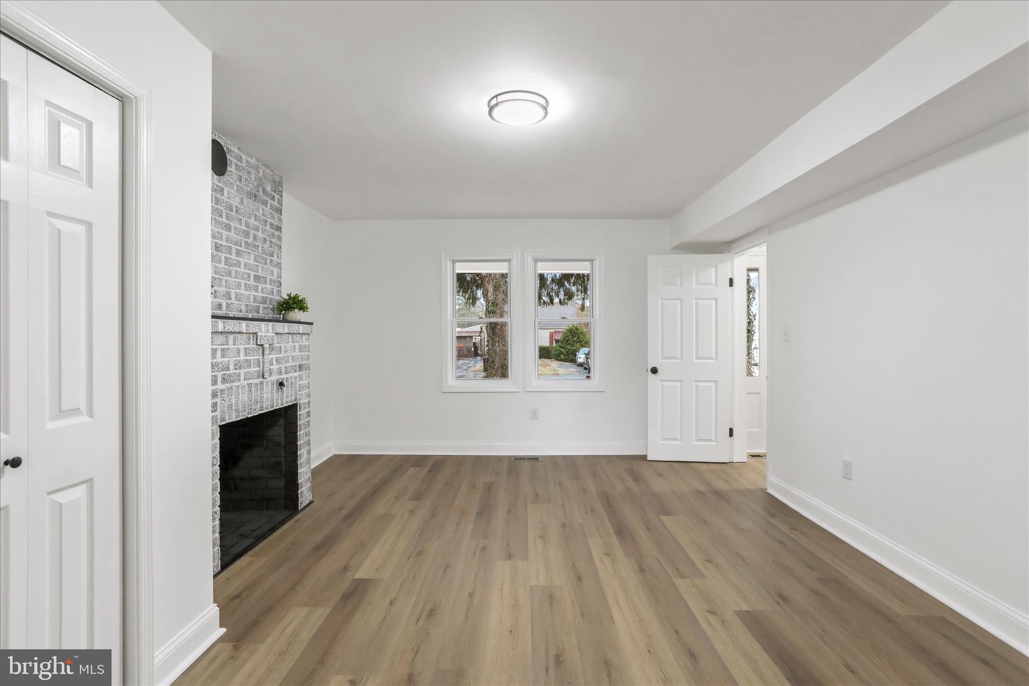 GREENBERRY HILLS - Residential