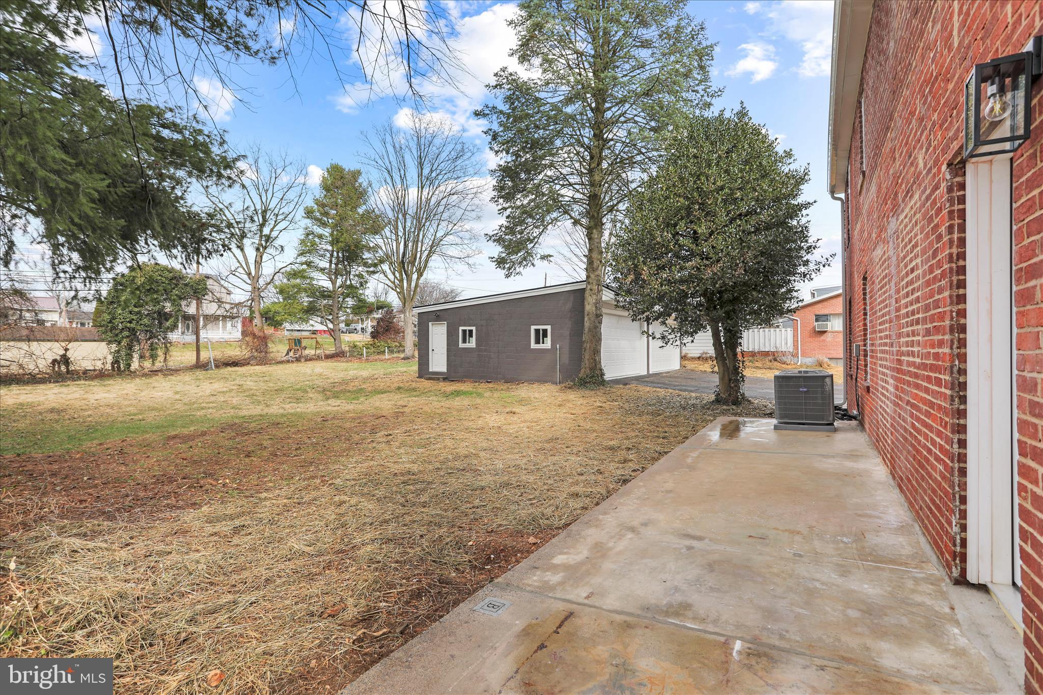 GREENBERRY HILLS - Residential