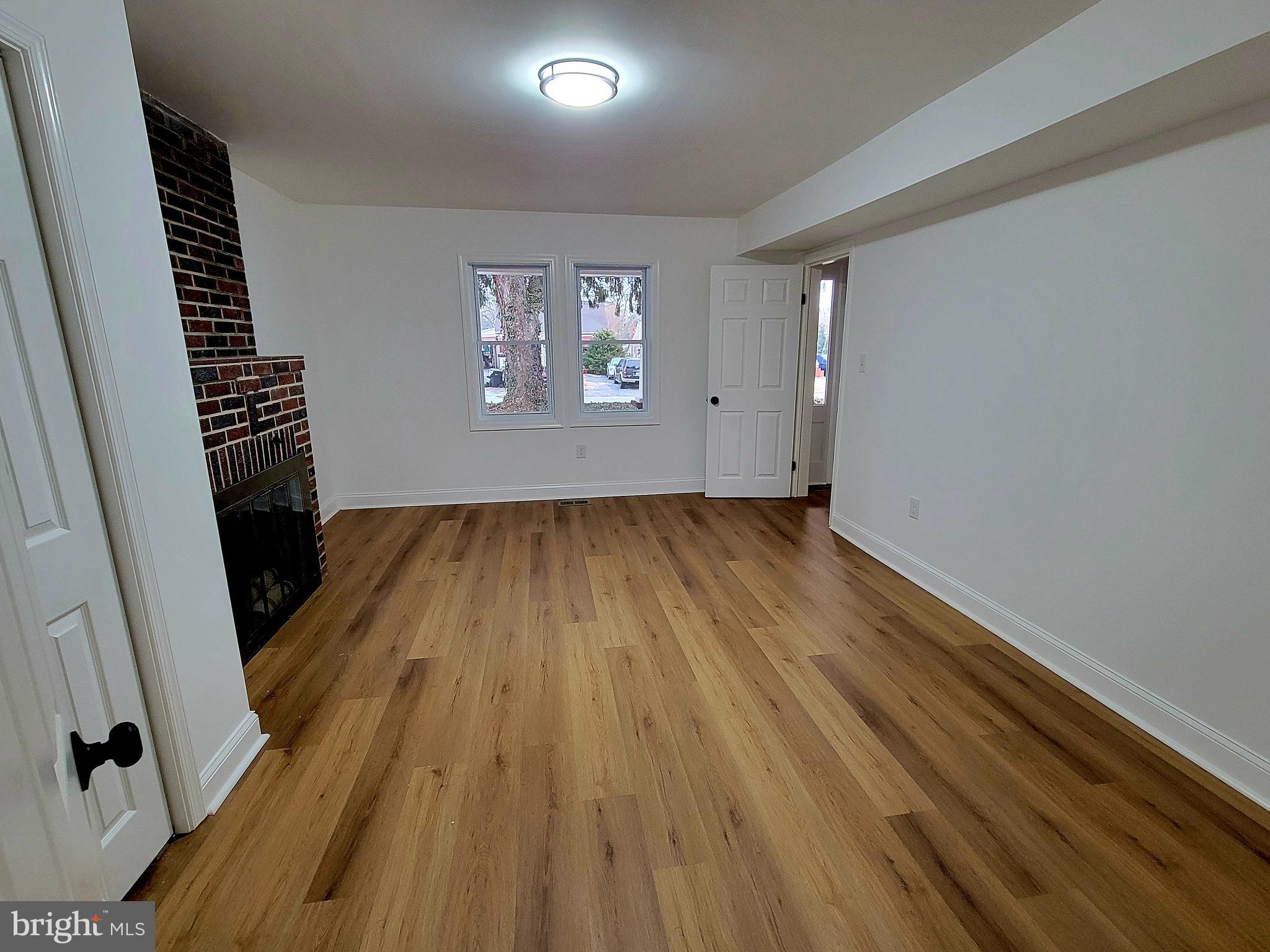 11424 ENGLEWOOD ROAD