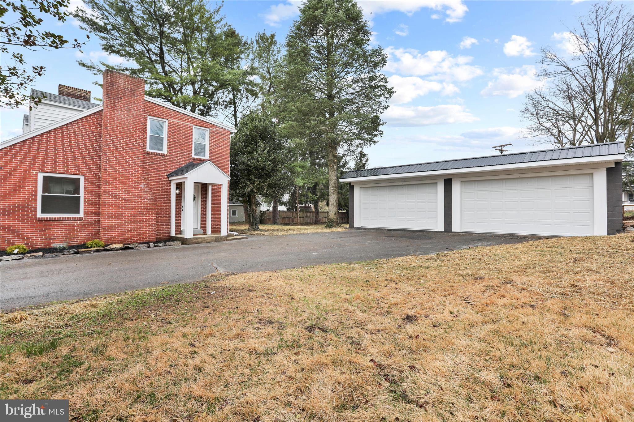 GREENBERRY HILLS - Residential