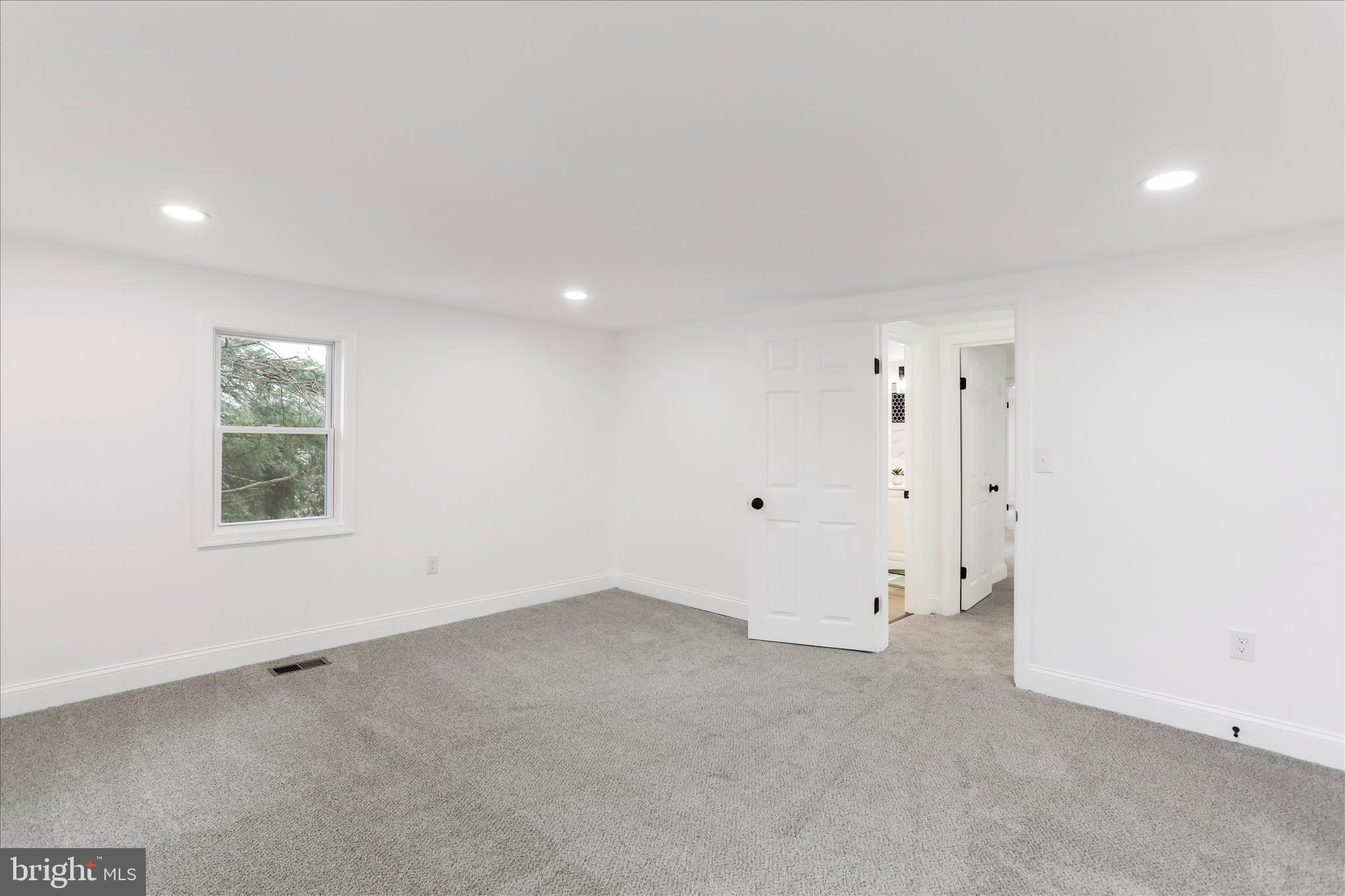 GREENBERRY HILLS - Residential