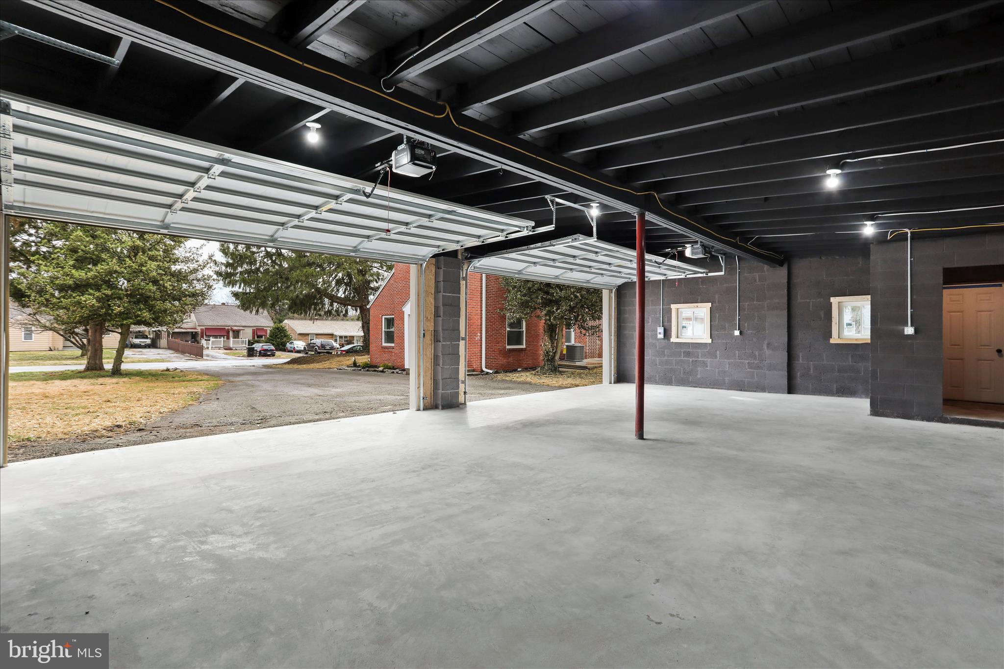 GREENBERRY HILLS - Residential