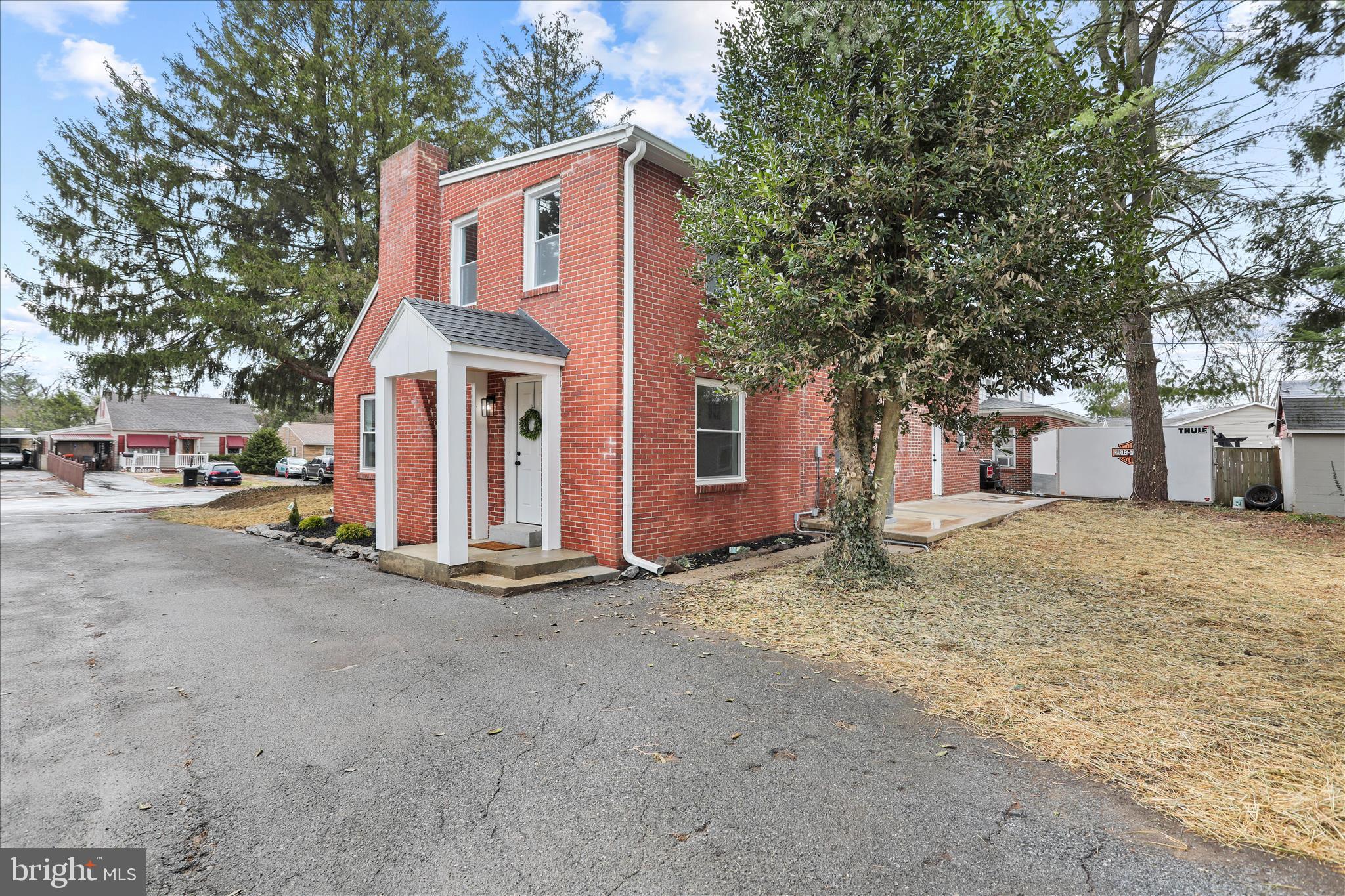 GREENBERRY HILLS - Residential