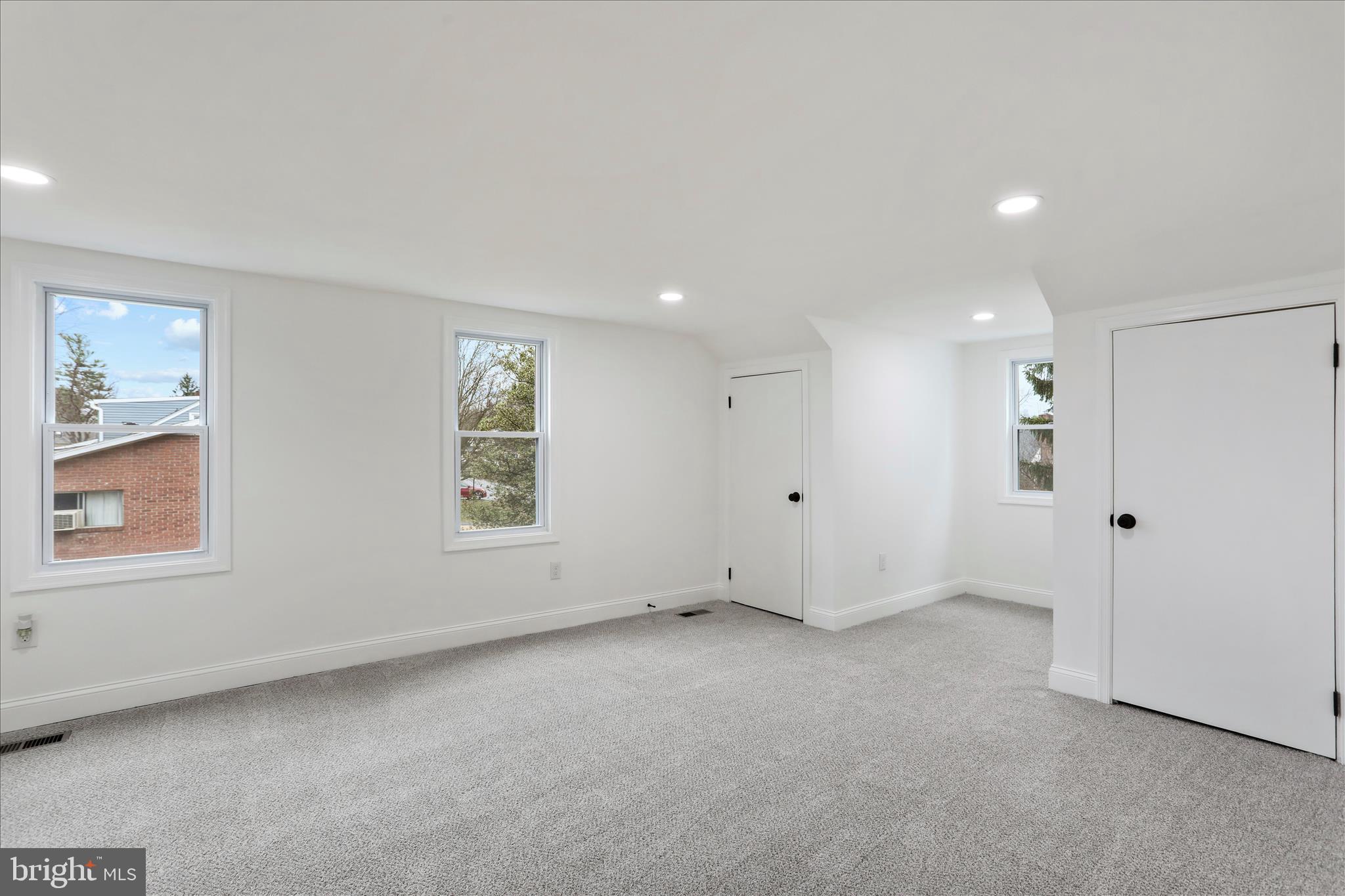 GREENBERRY HILLS - Residential