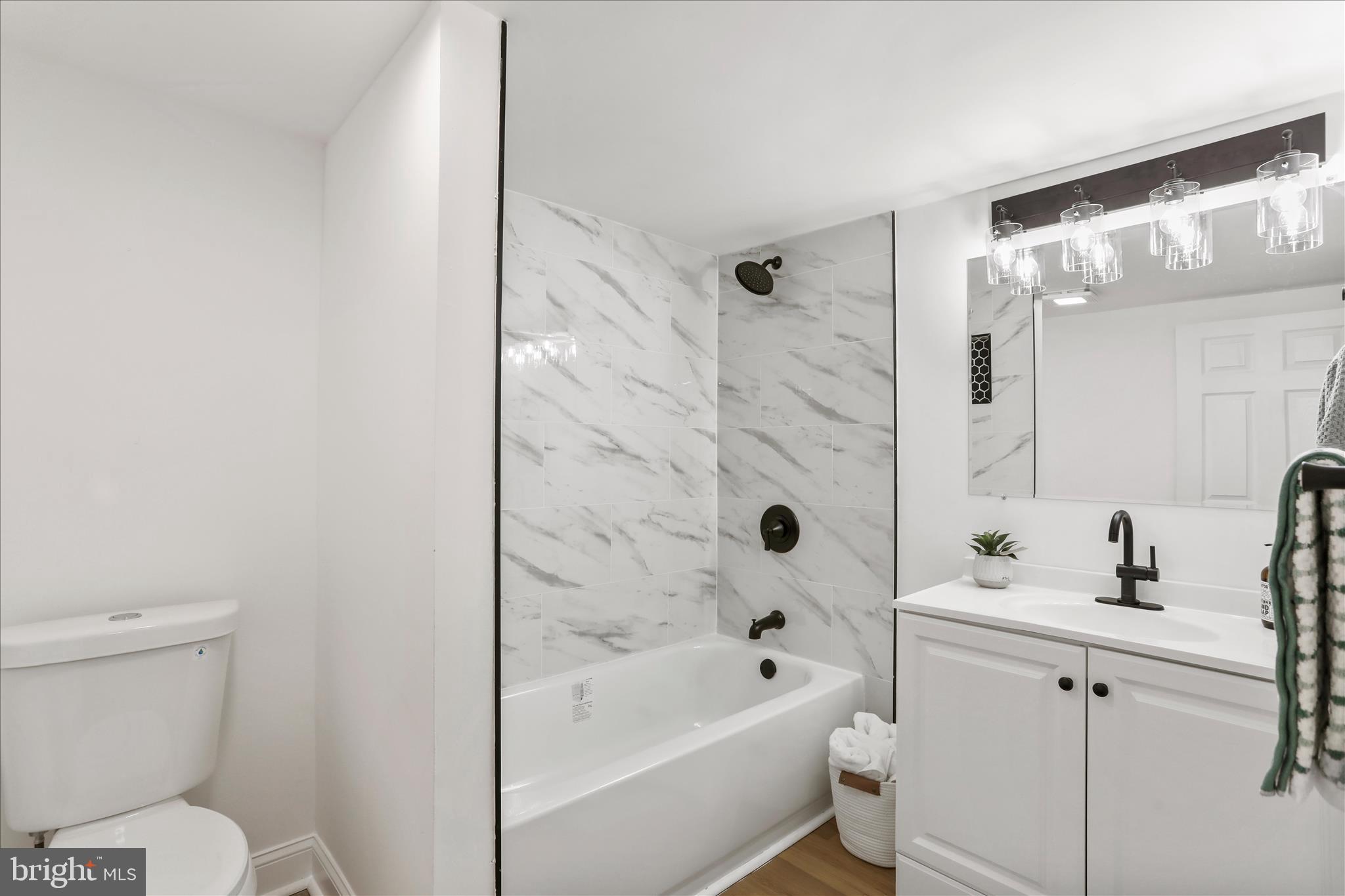 GREENBERRY HILLS - Residential