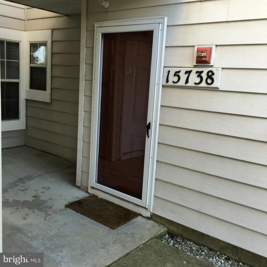 Cozy and comfortable 2 bedrrom and 2 full bath condo with firplace in living room.