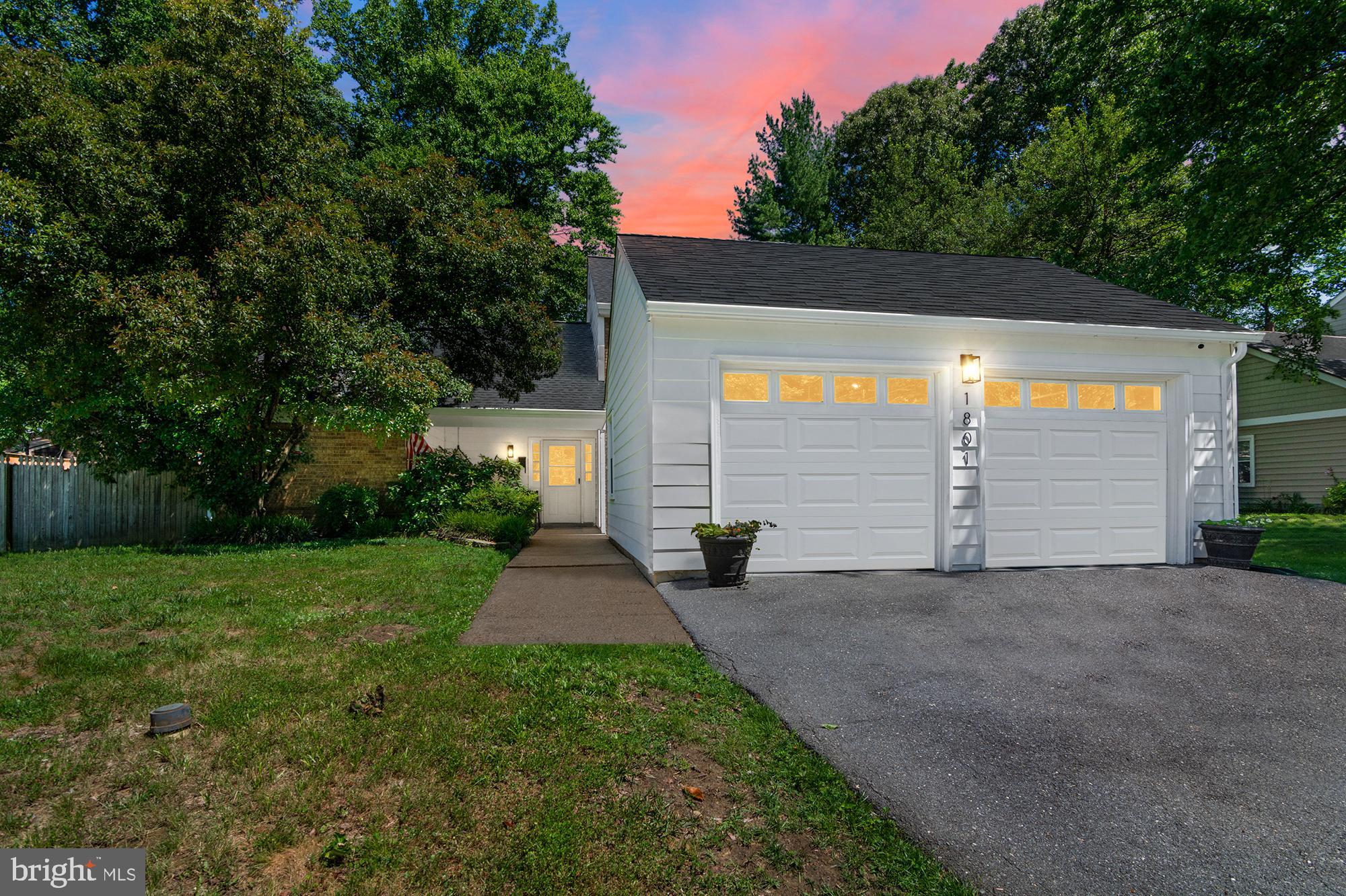 1801 E REGENTS PARK ROAD